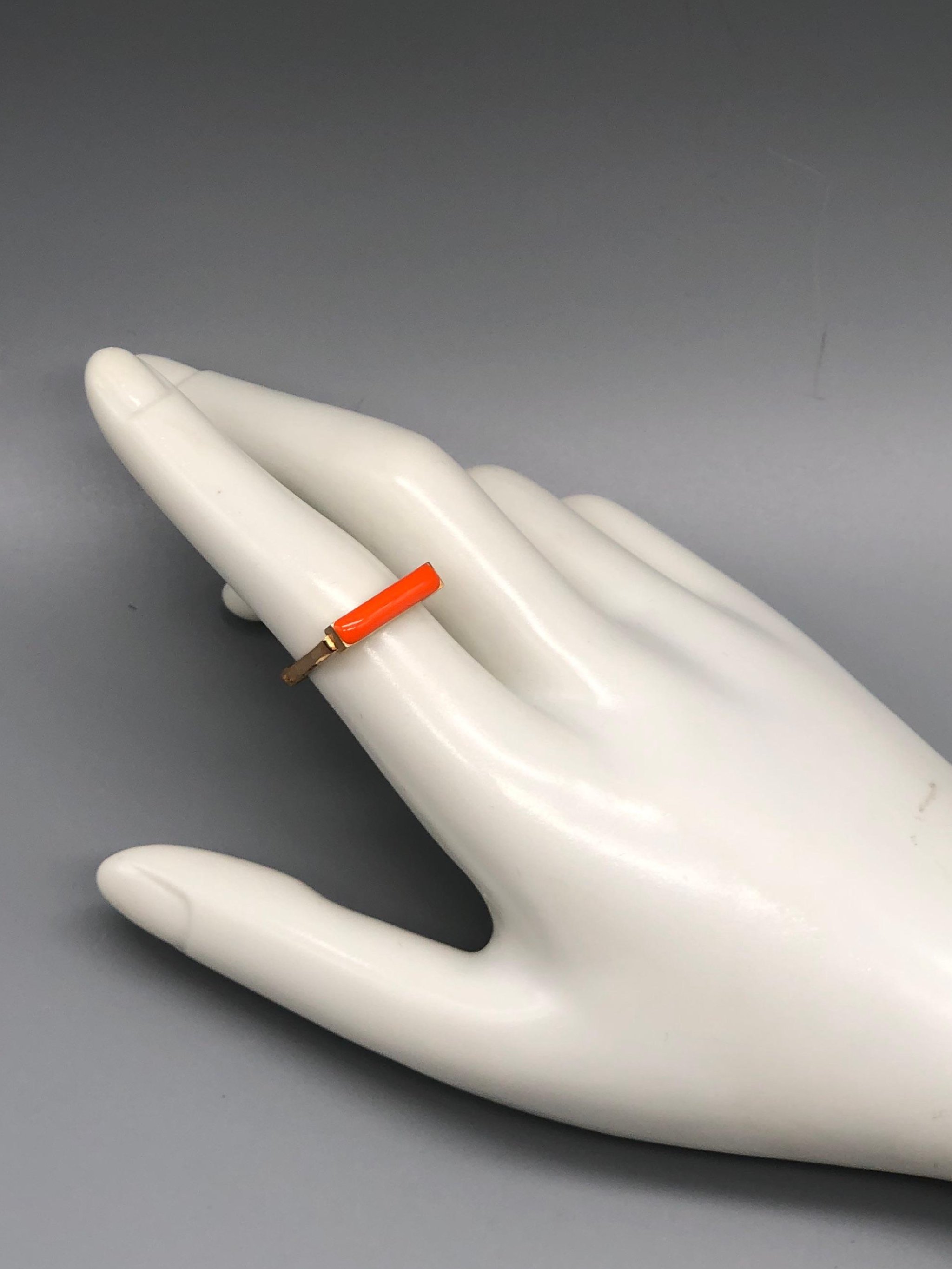 Slim enamel rings in bronze with gold finish, available in black, orange, pink, cornflower blue and purple enamel, Crepundia Gioielli Bologna.