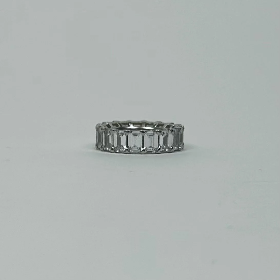 Anello Not Forever pavé in metallo lucido con zirconi, Crepundia Gioielli.