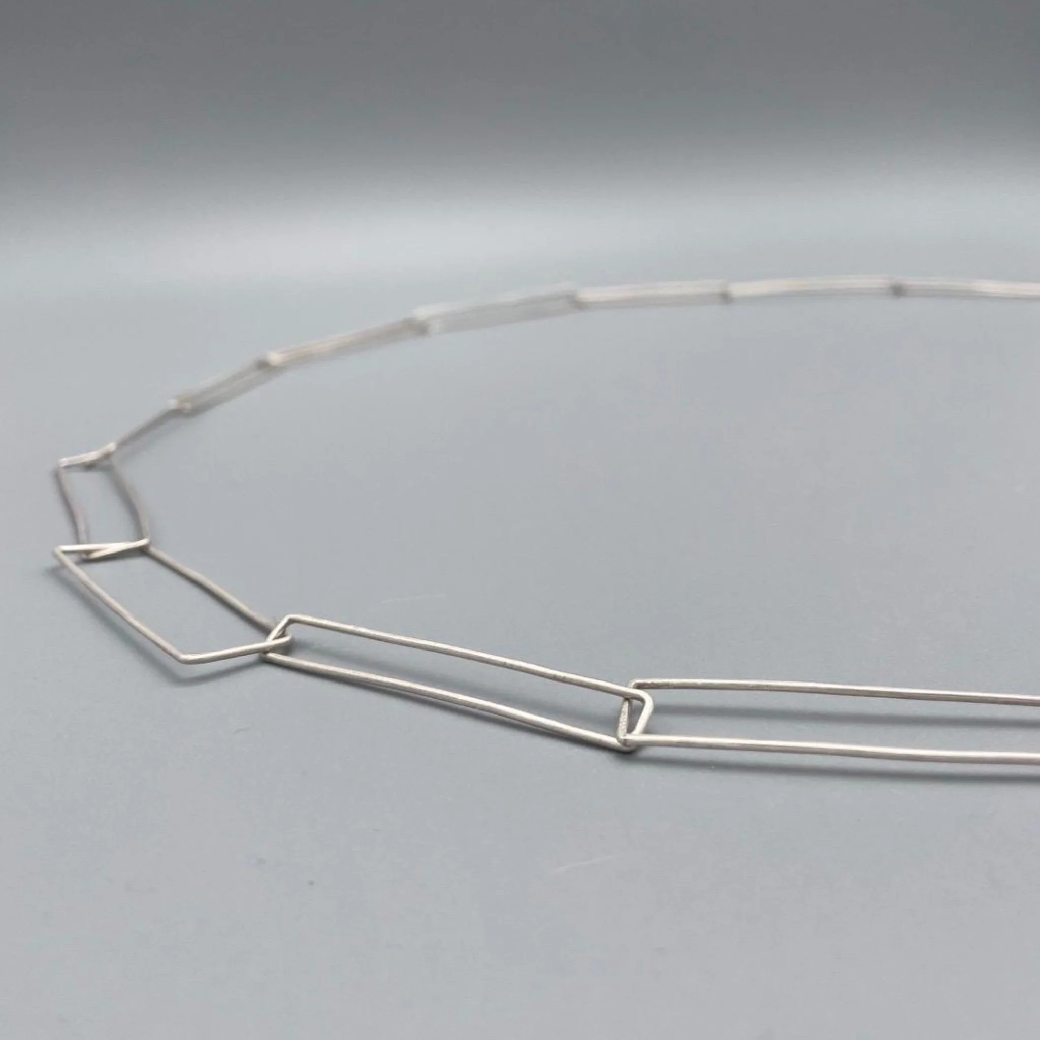 Rectangular modular silver necklace detail .111 capsule collection — Crepundia Gioielli — Crepundia Bologna minimalist design