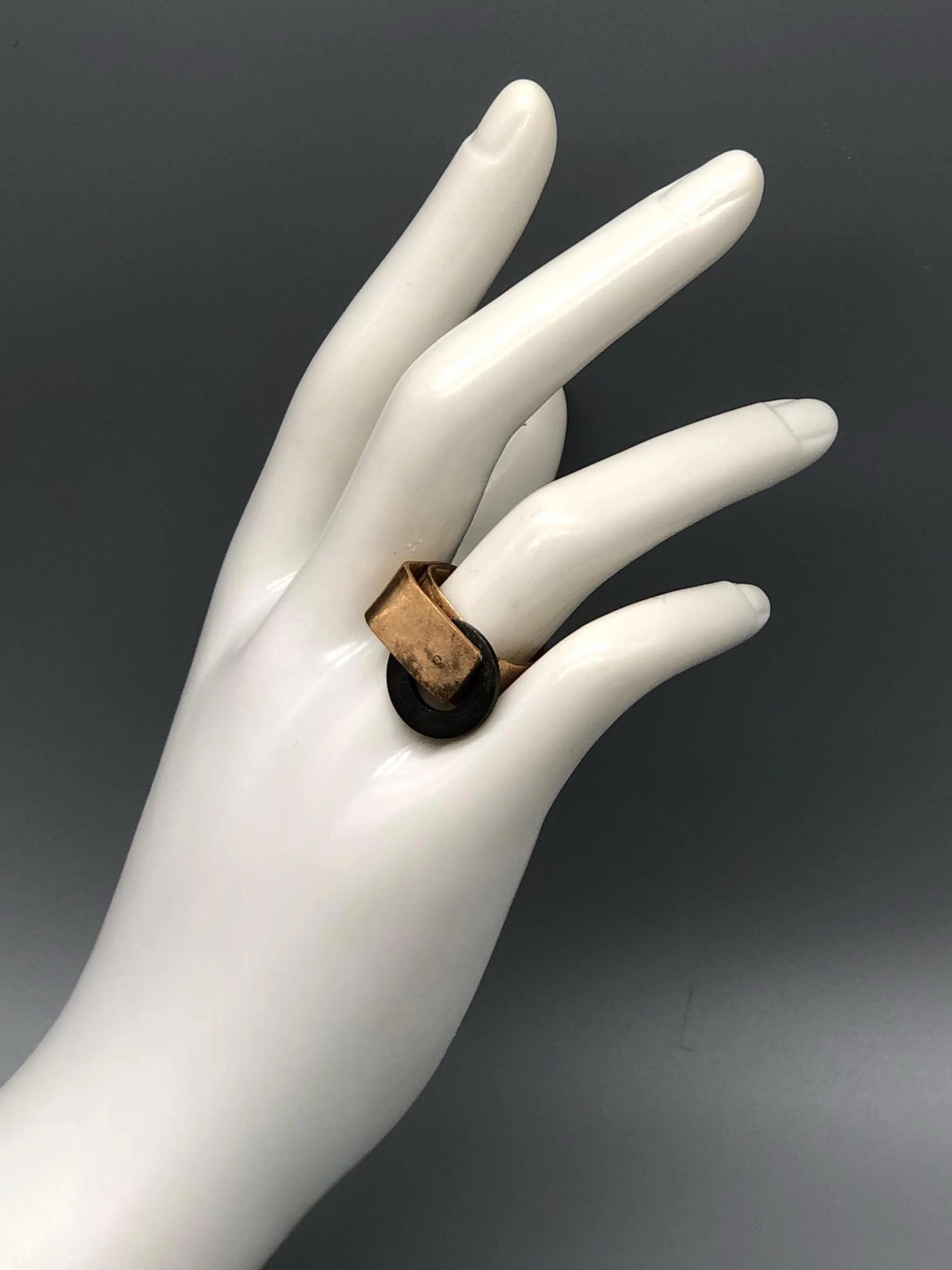 EL Gioielli bronze ring with 18k rose gold plating, contemporary design ring – Crepundia Gioielli Bologna