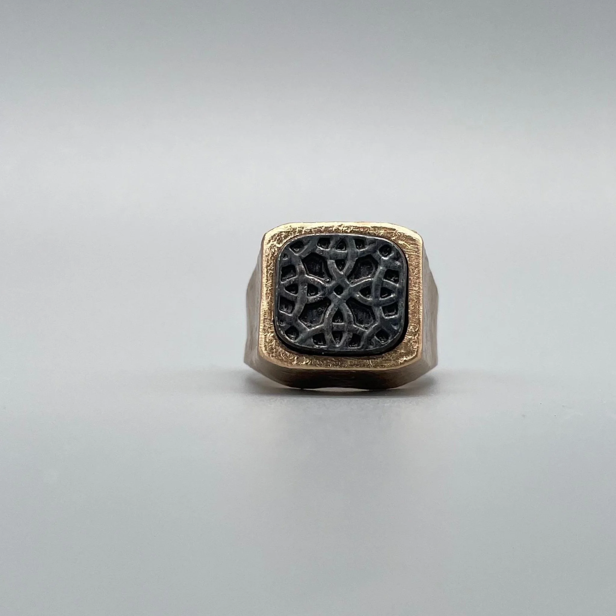 Per informazioni e ordini → WhatsApp