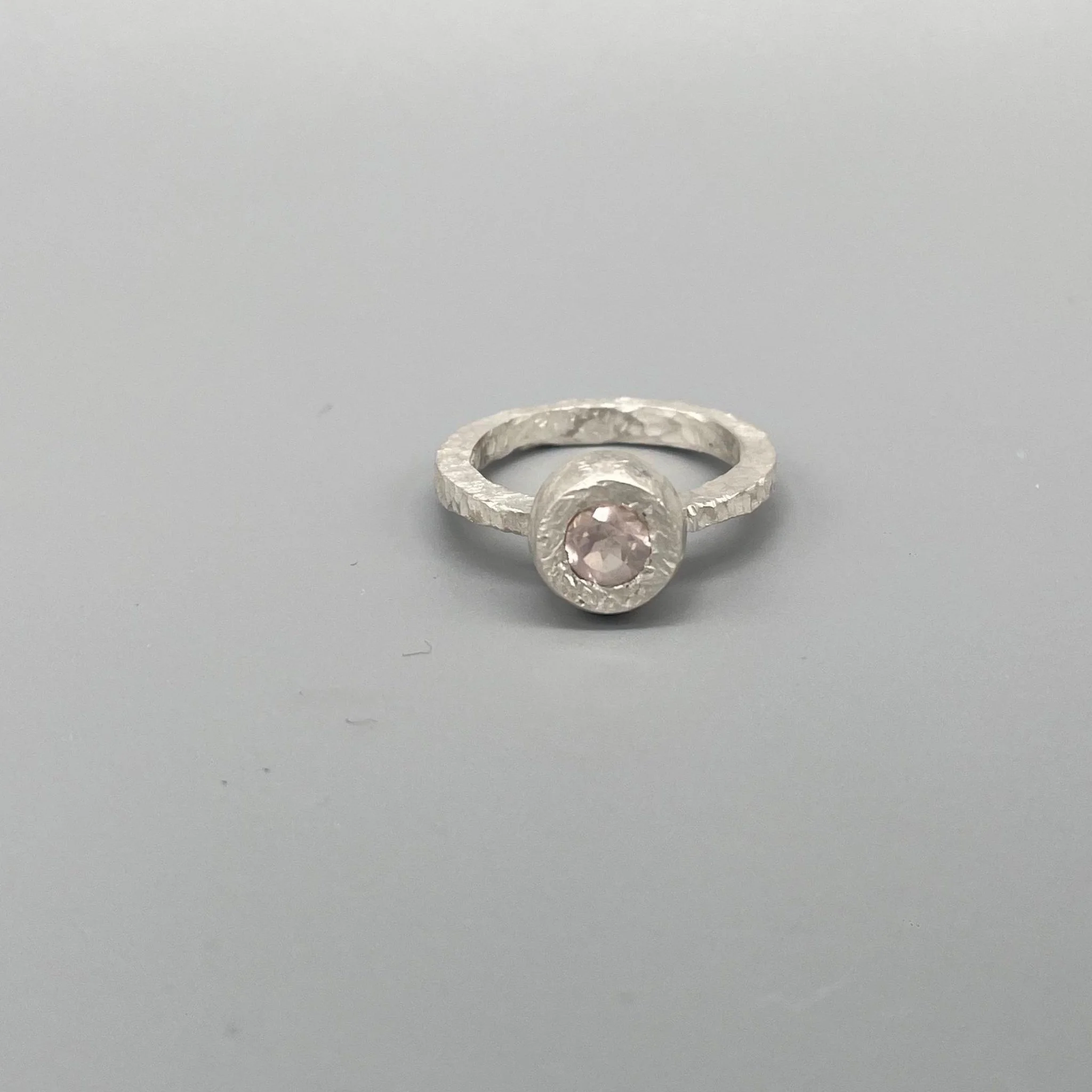 Per informazioni e ordini → WhatsApp