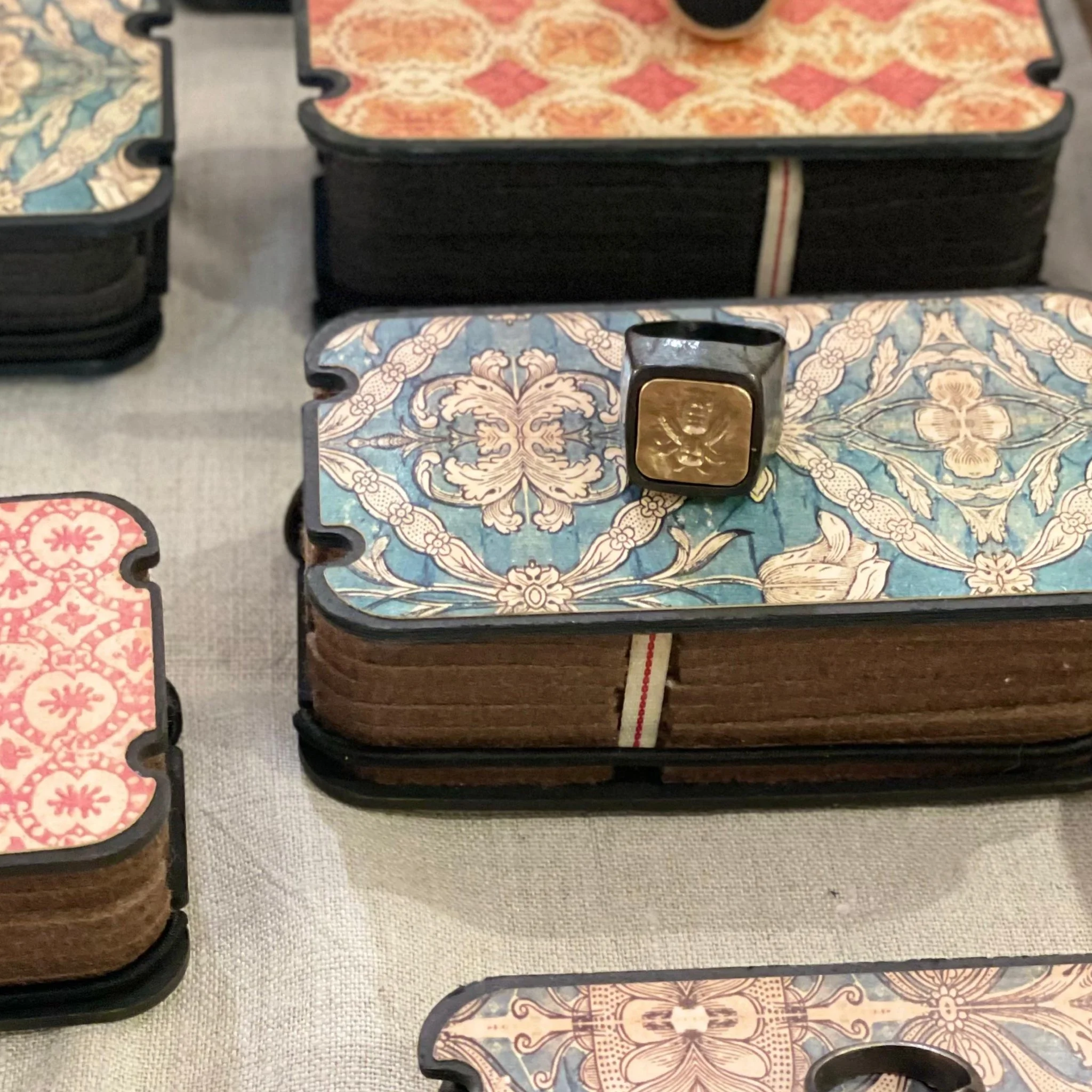 Per informazioni e ordini → WhatsApp