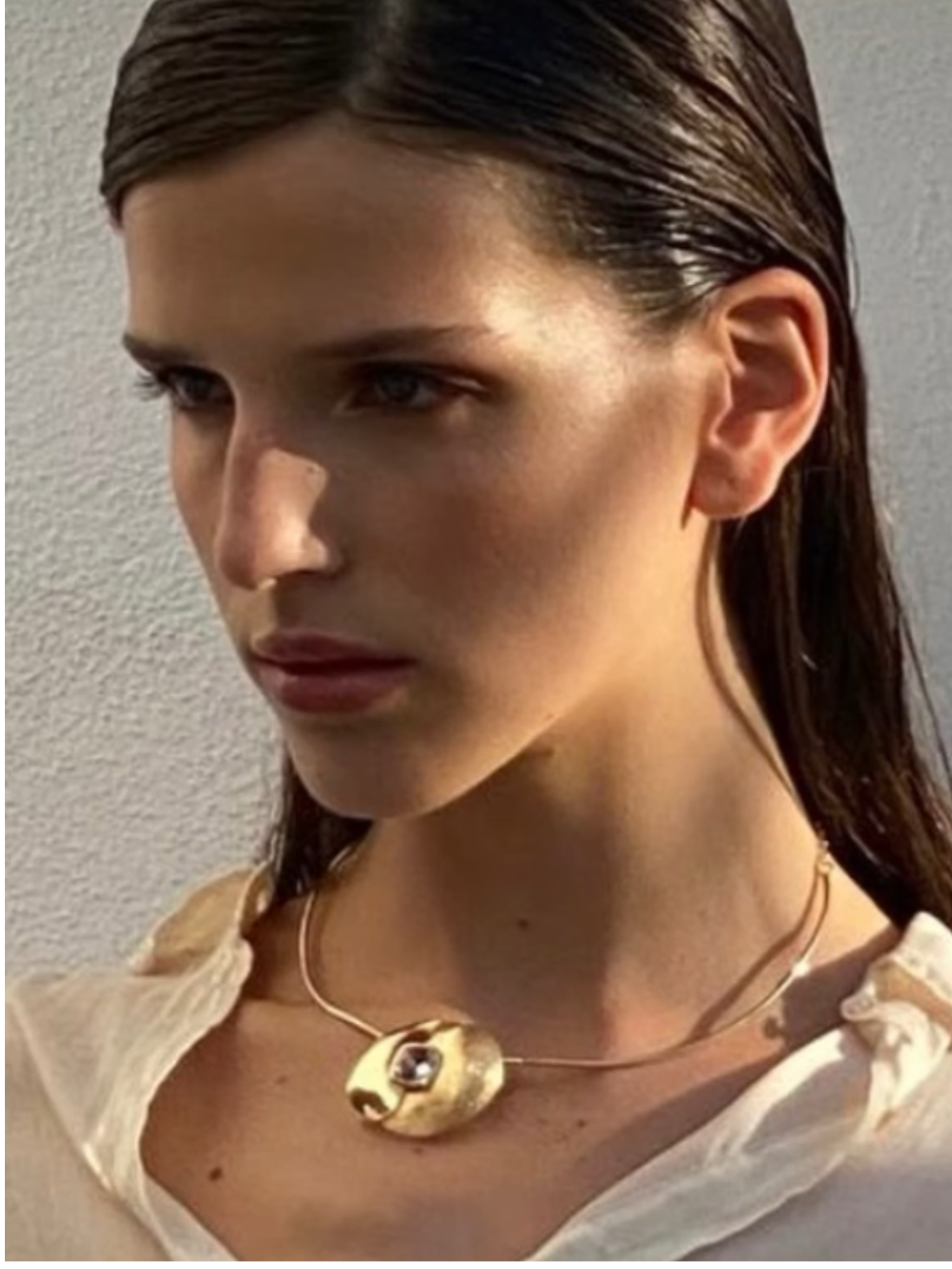 Incontri necklace in gilded sterling silver with blue topaz, HoAsen Jewelry, Crepundia Gioielli Bologna.