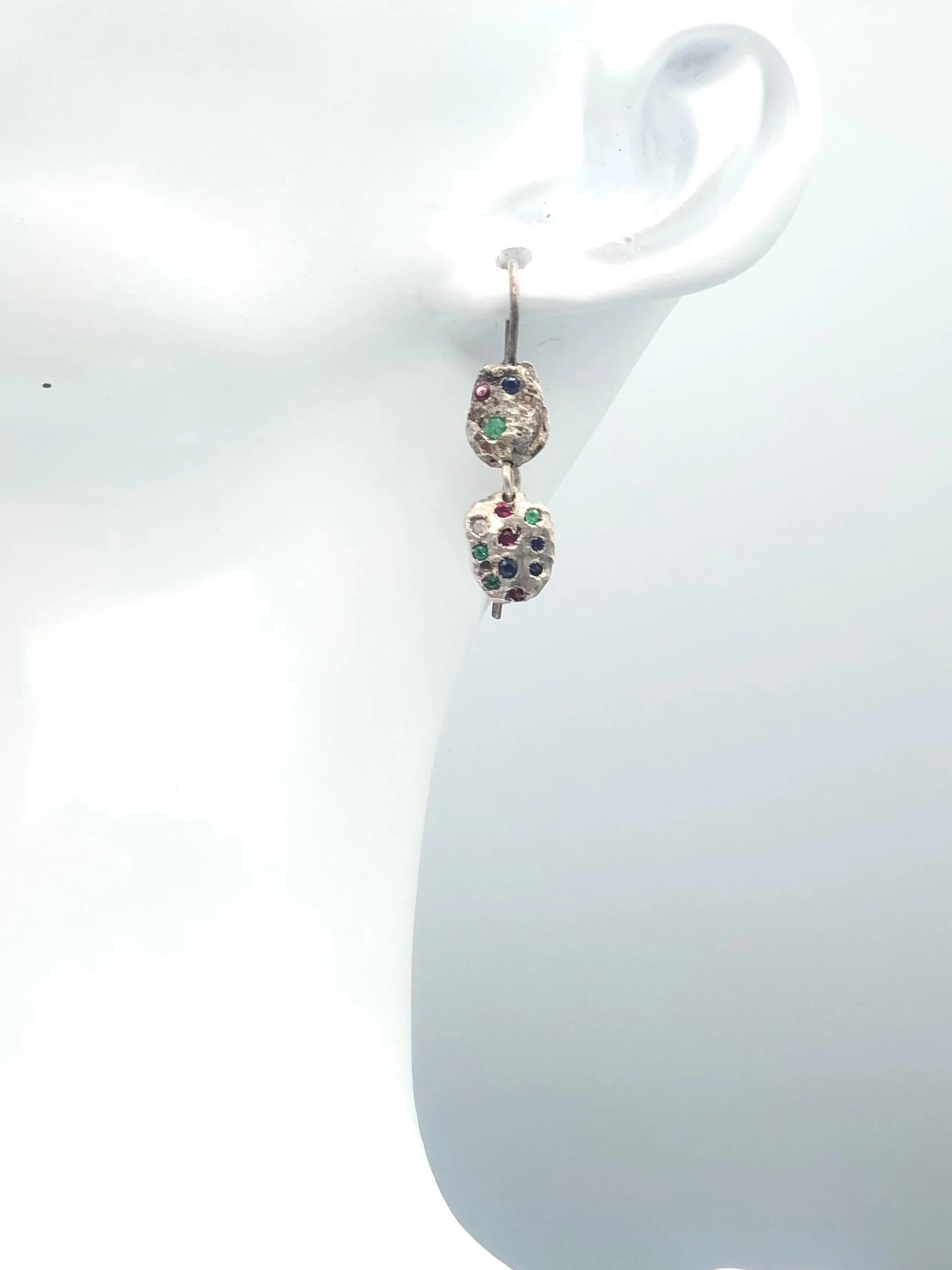 Tracce earrings in silver and bronze with coloured gemstones, Crepundia Gioielli.