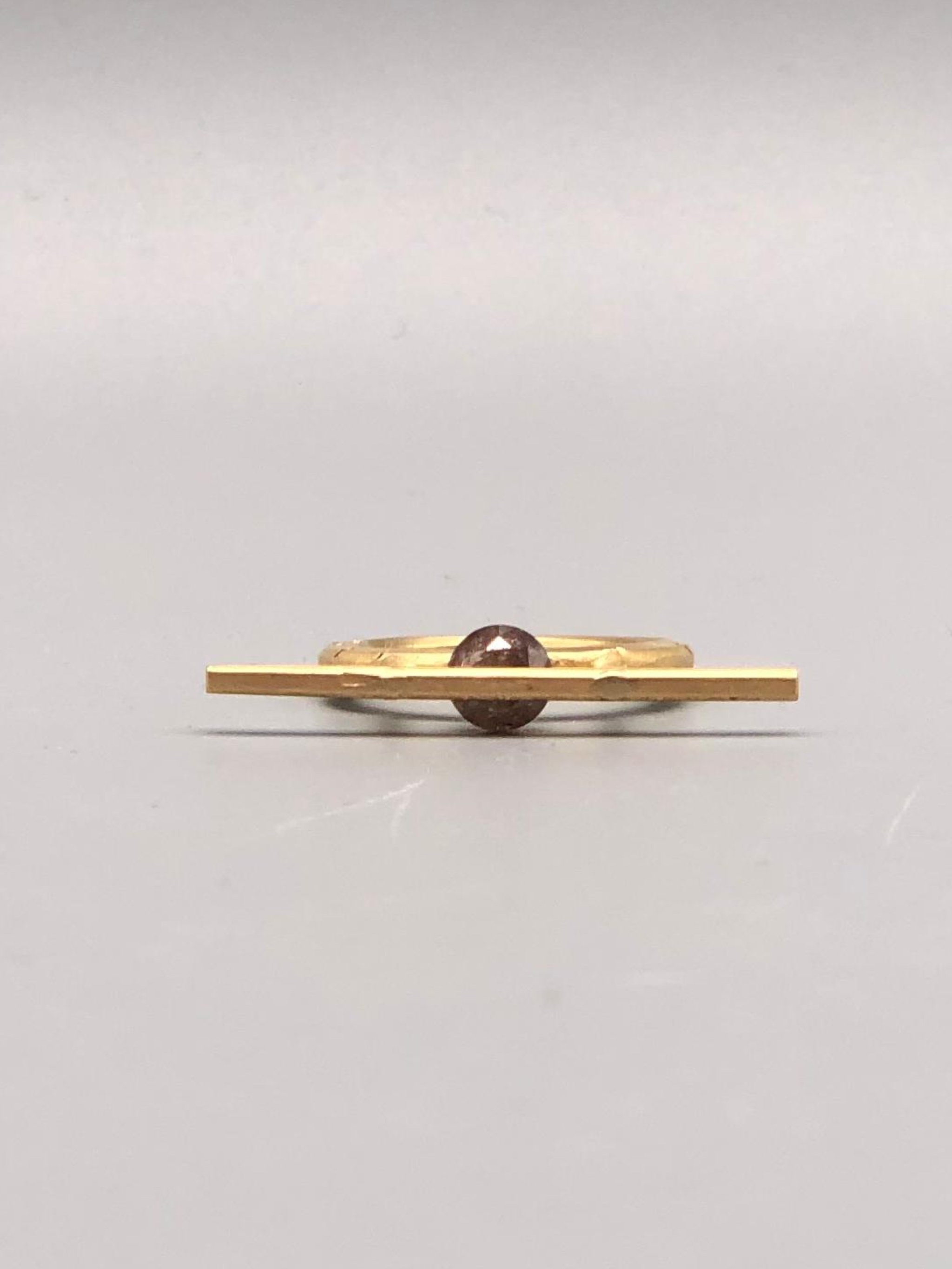 Marco Mangàni Barra Ring with grey diamond in matte 18k gold – Crepundia Gioielli Bologna