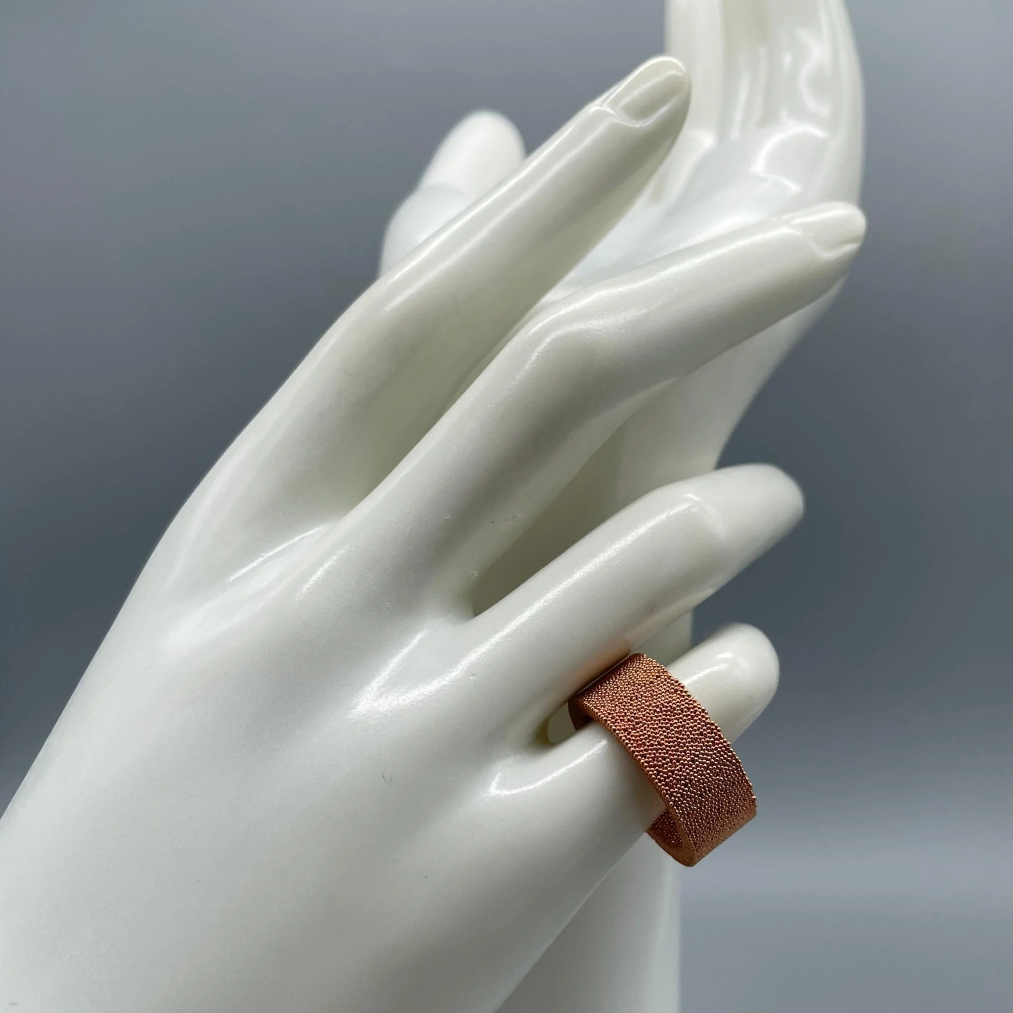 Per informazioni e ordini → WhatsApp