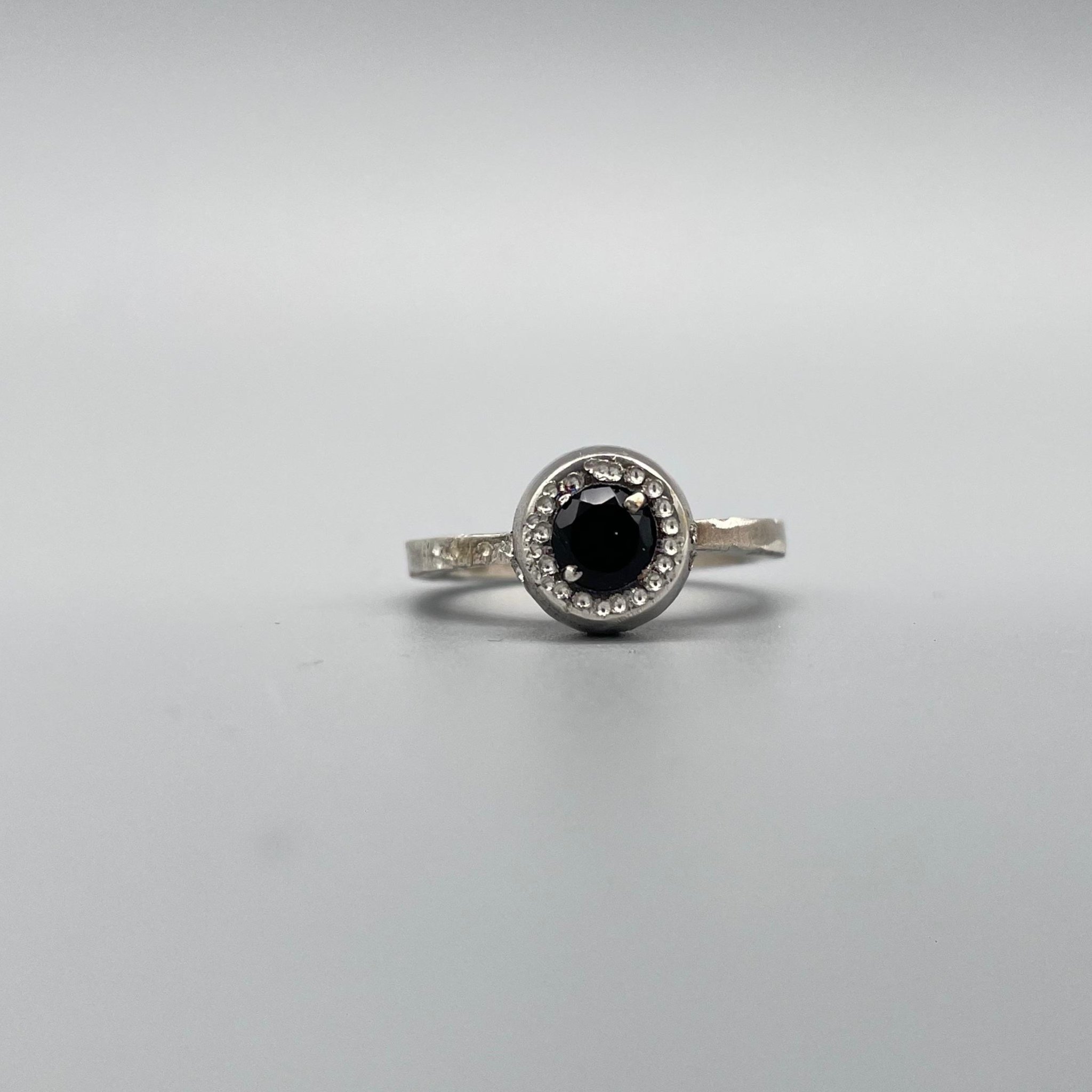 Per informazioni e ordini → WhatsApp