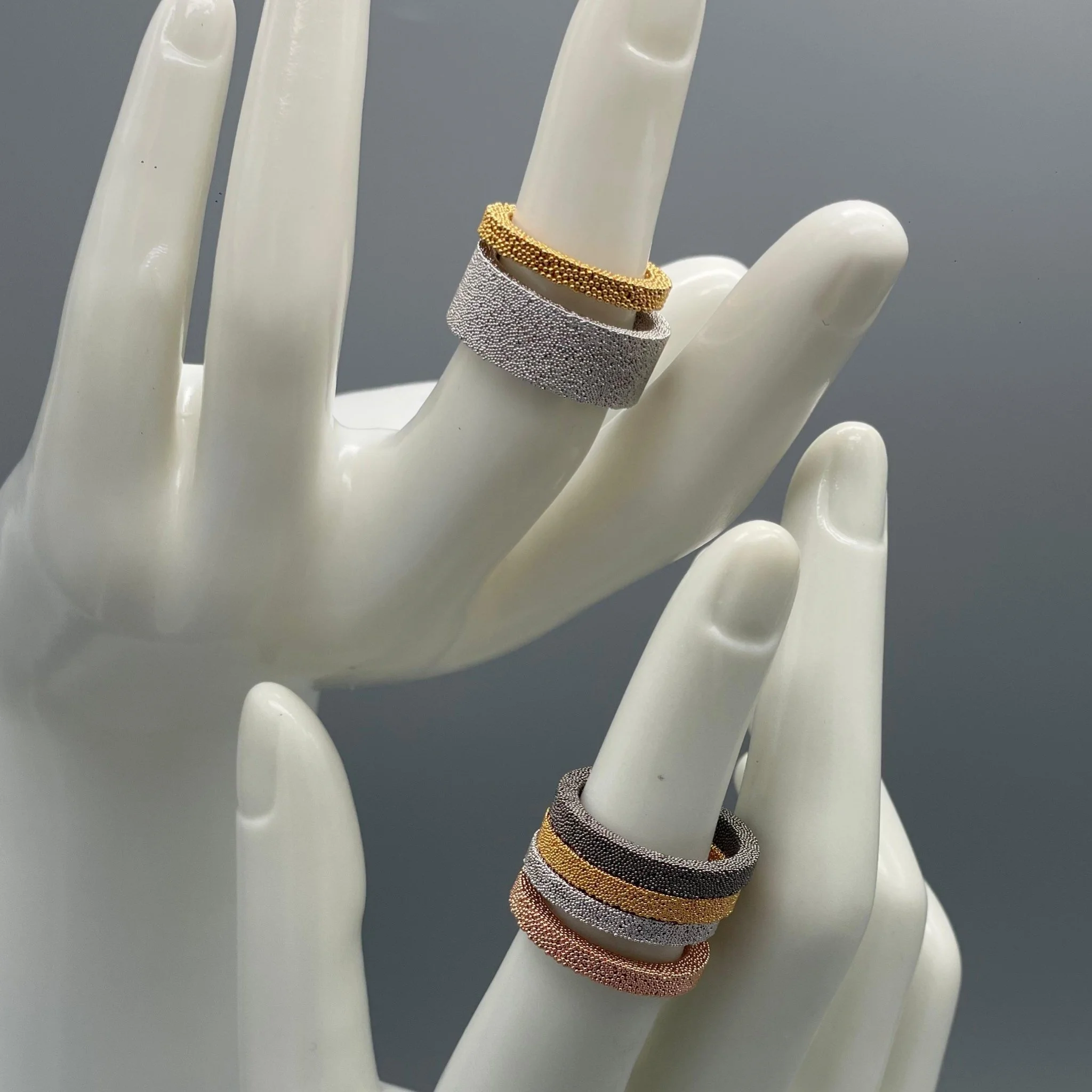 Per informazioni e ordini → WhatsApp