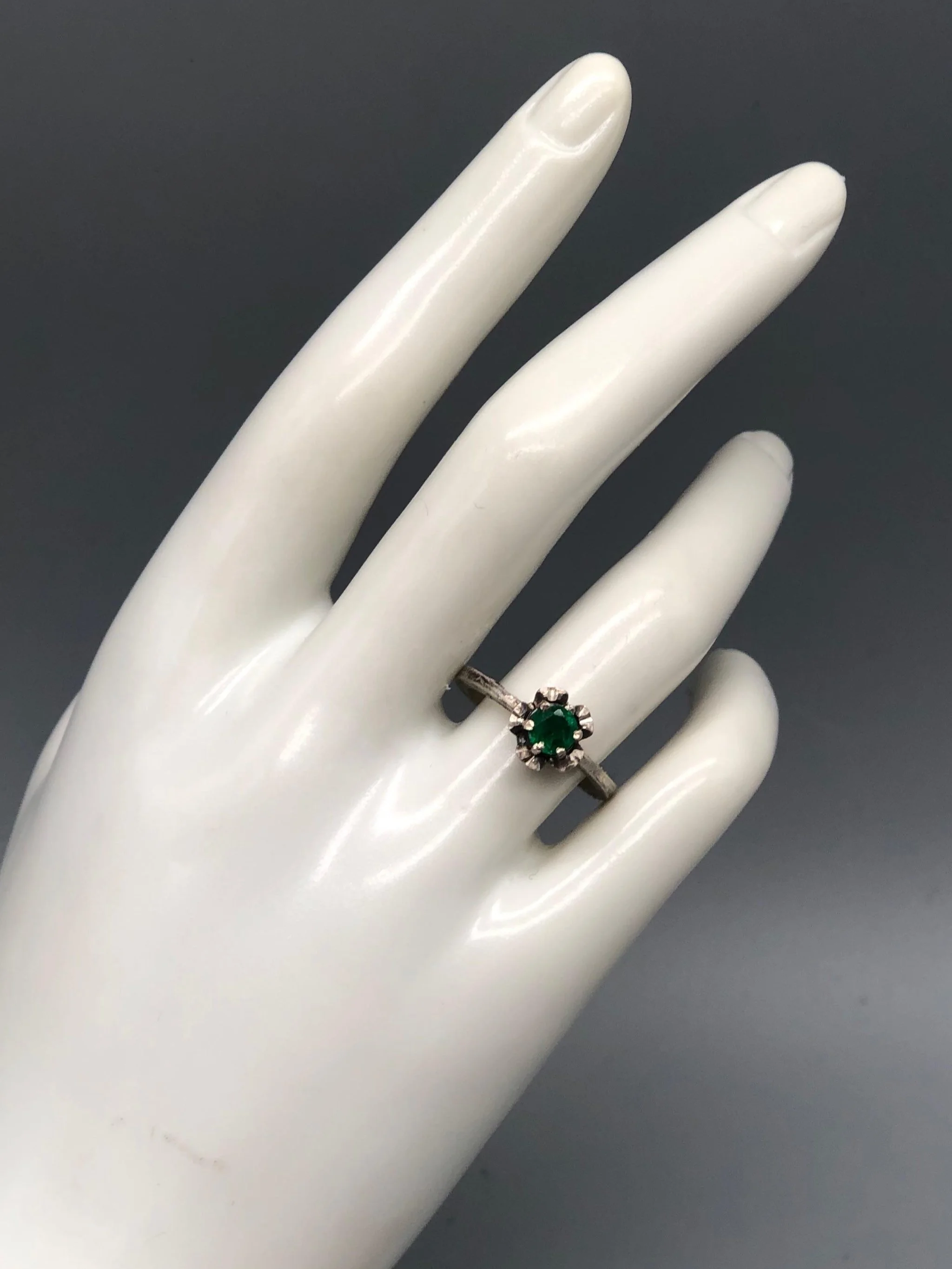 Contemporah Margarita rings in sterling silver with green quartz, ruby paste, onyx, moonstone and chalcedony — Crepundia Gioielli Bologna