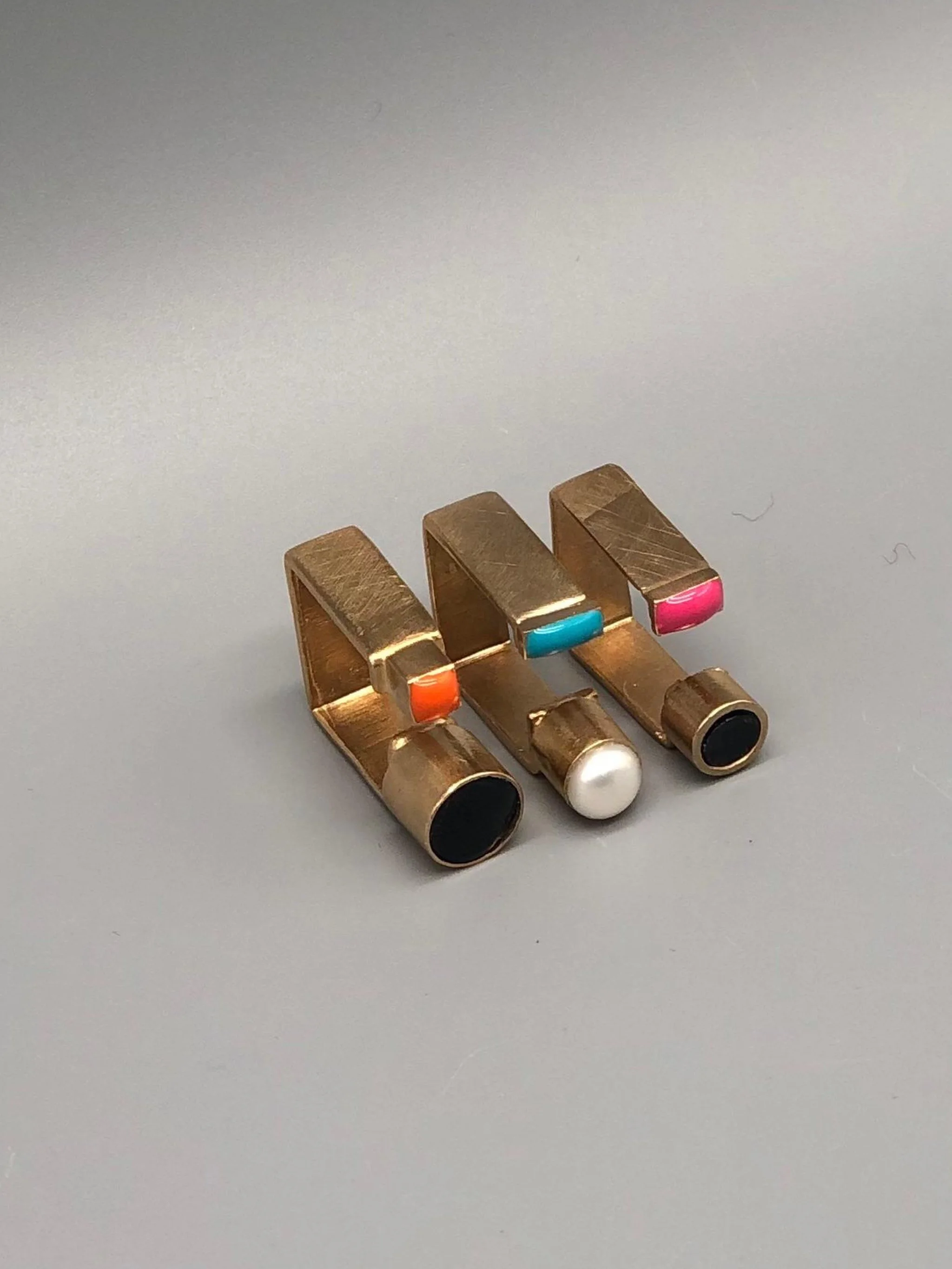 EL Gioielli Open Rings in bronze, enamel and Venetian glass, contemporary geometric rings — Crepundia Gioielli Bologna