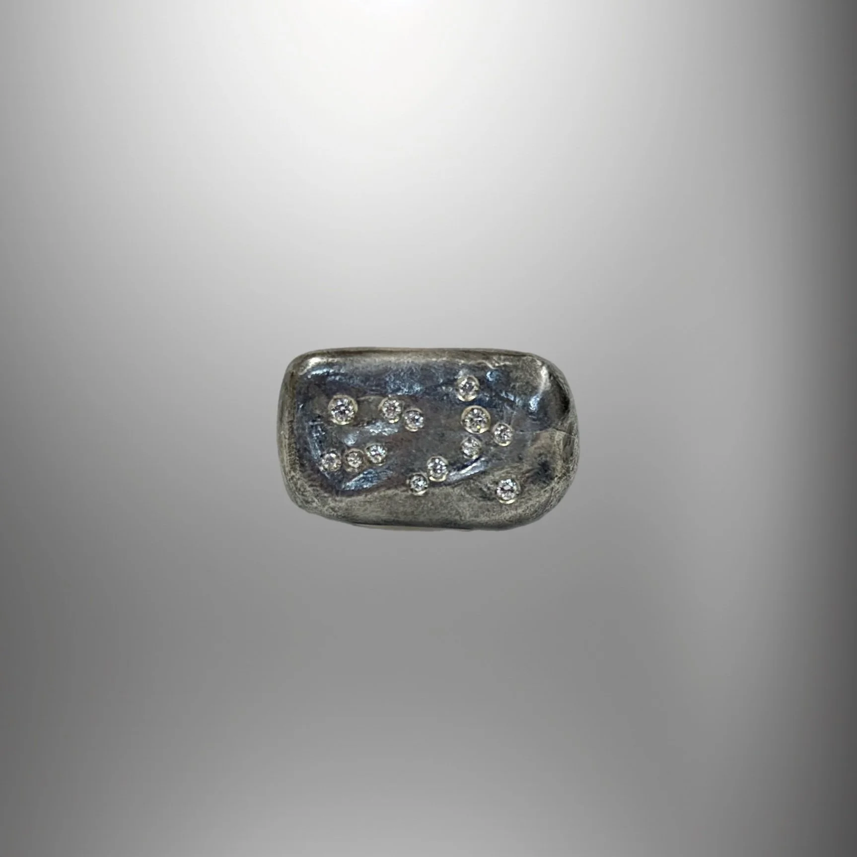 Per informazioni e ordini → WhatsApp