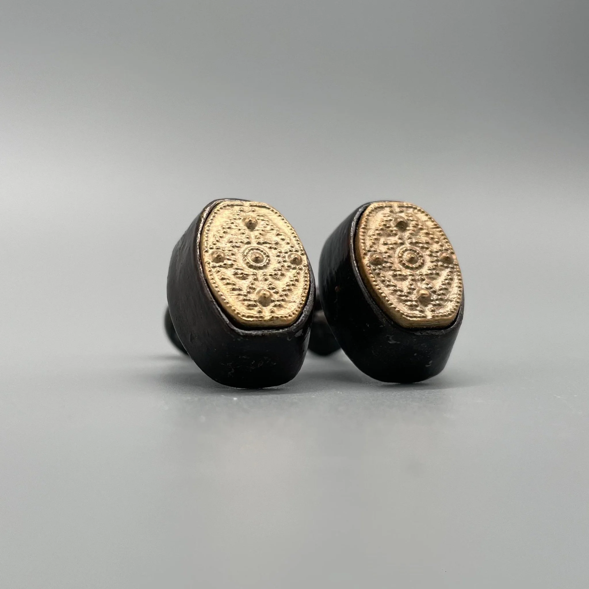 Per informazioni e ordini → WhatsApp