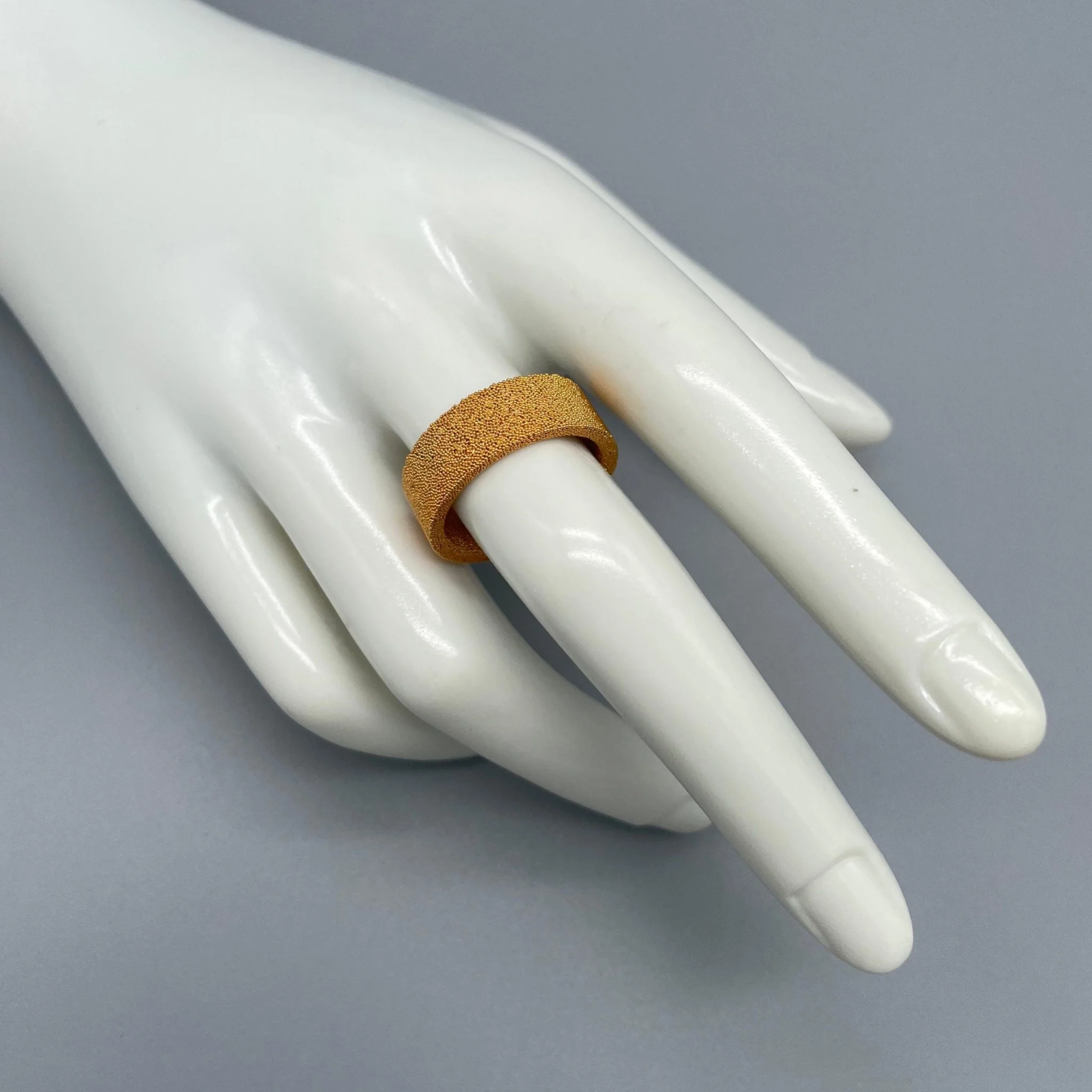 Per informazioni e ordini → WhatsApp