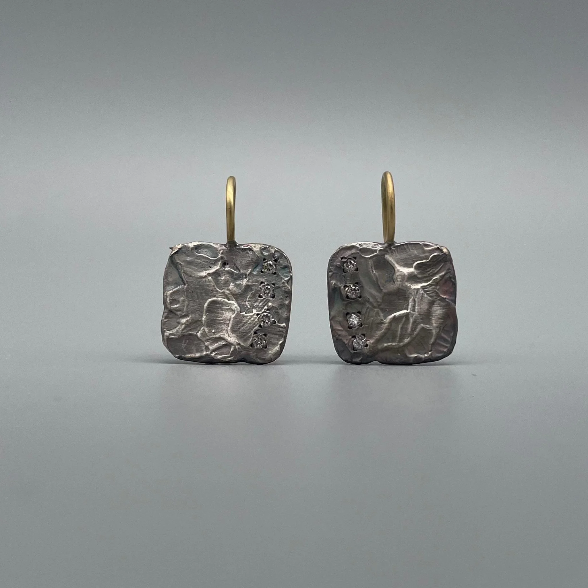 Per informazioni e ordini → WhatsApp