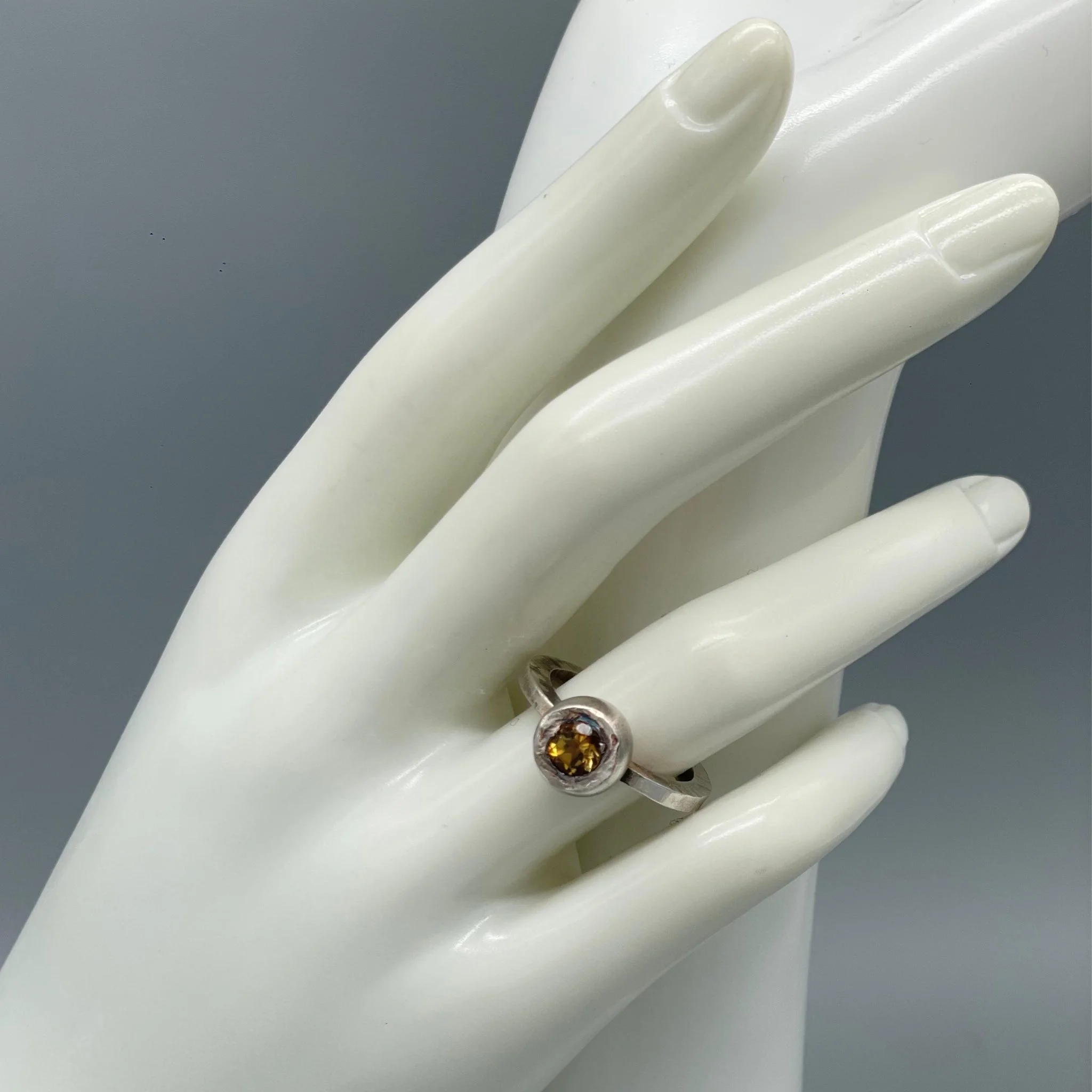 Per informazioni e ordini → WhatsApp