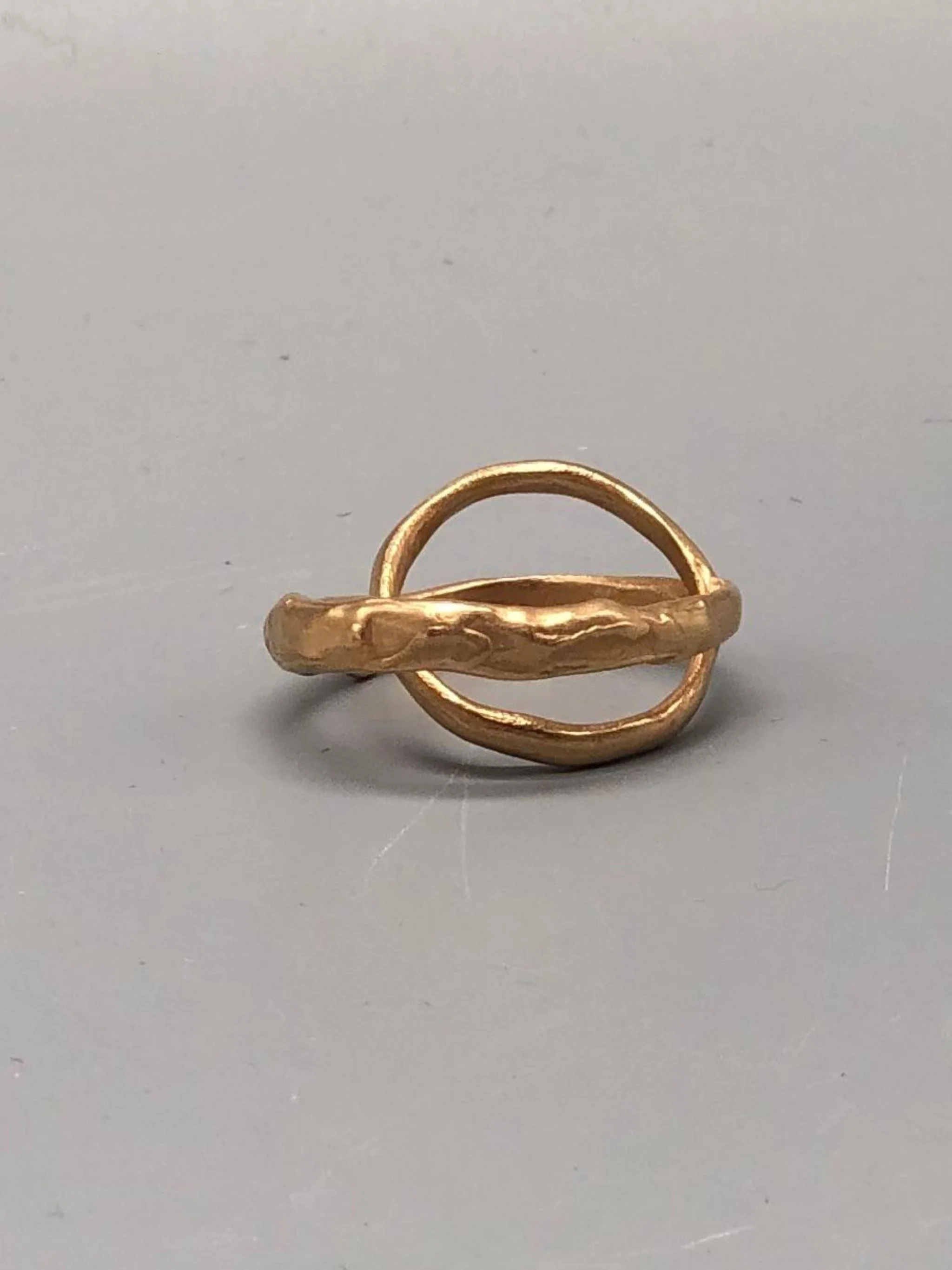 Anello Circle in bronzo di Floret Gioielli.