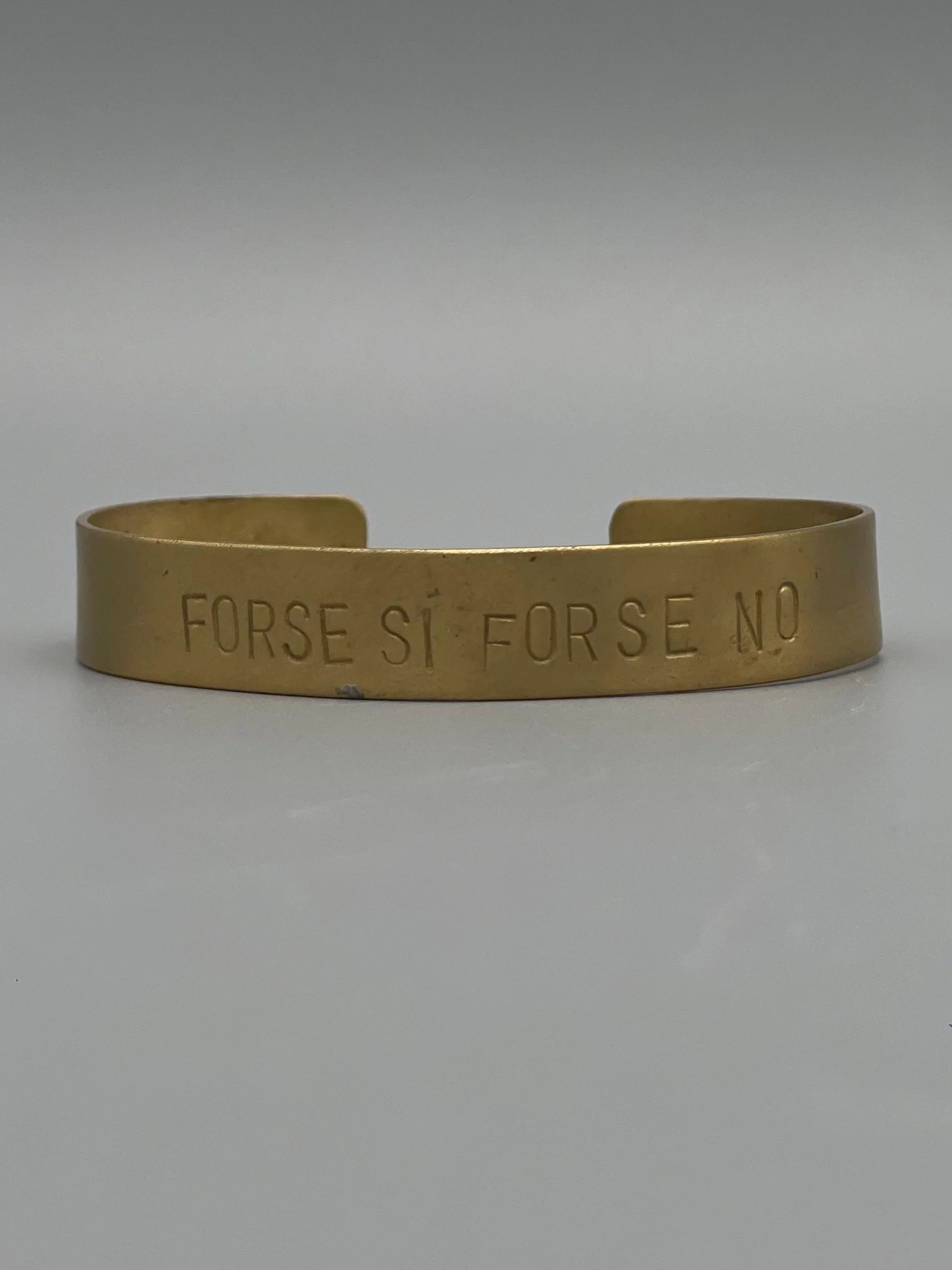 Not Sure Today Crepundia in ottone, design contemporaneo