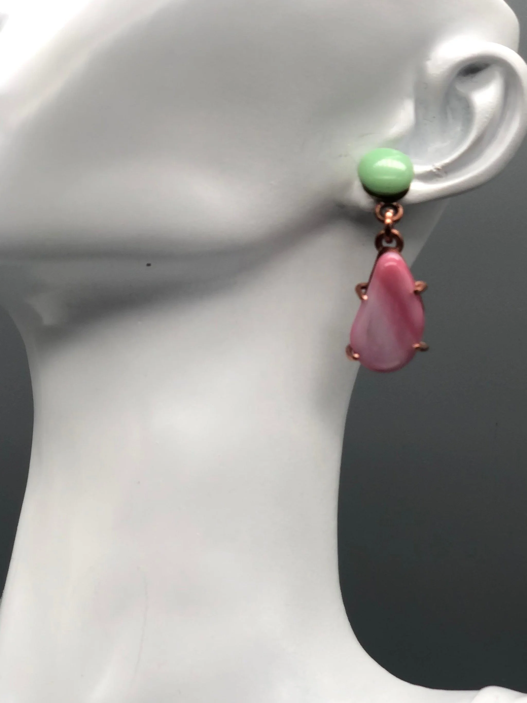 Manumara Bullseye precious glass earrings for Crepundia Gioielli Bologna. / Orecchini Manumara in vetro prezioso Bullseye per Crepundia Gioielli Bologna.