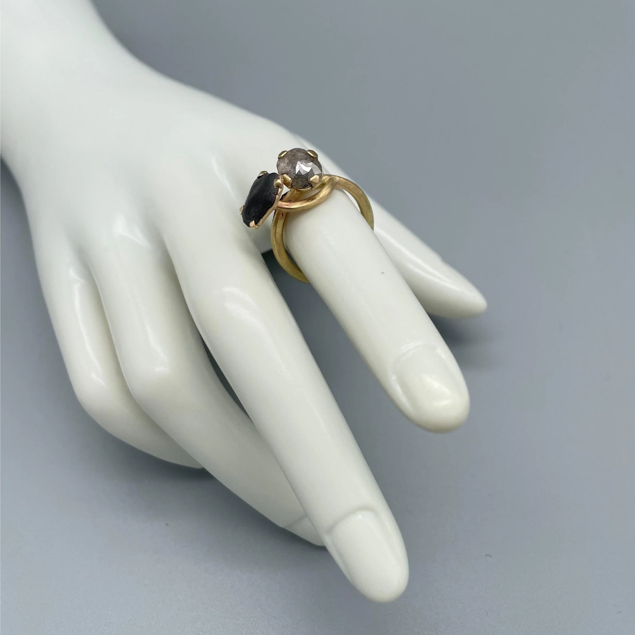 
Per informazioni e ordini → WhatsApp