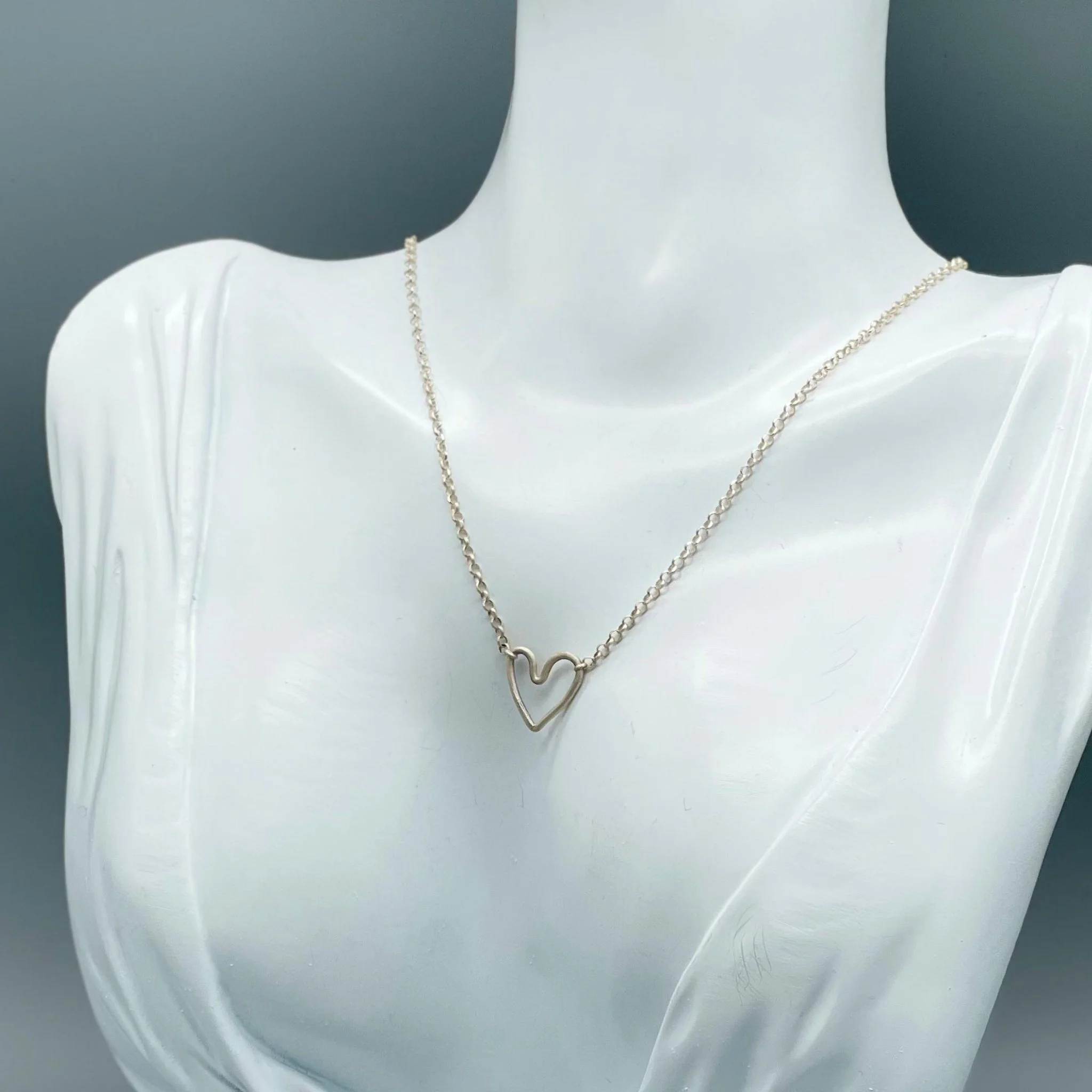 Per informazioni e ordini → WhatsApp