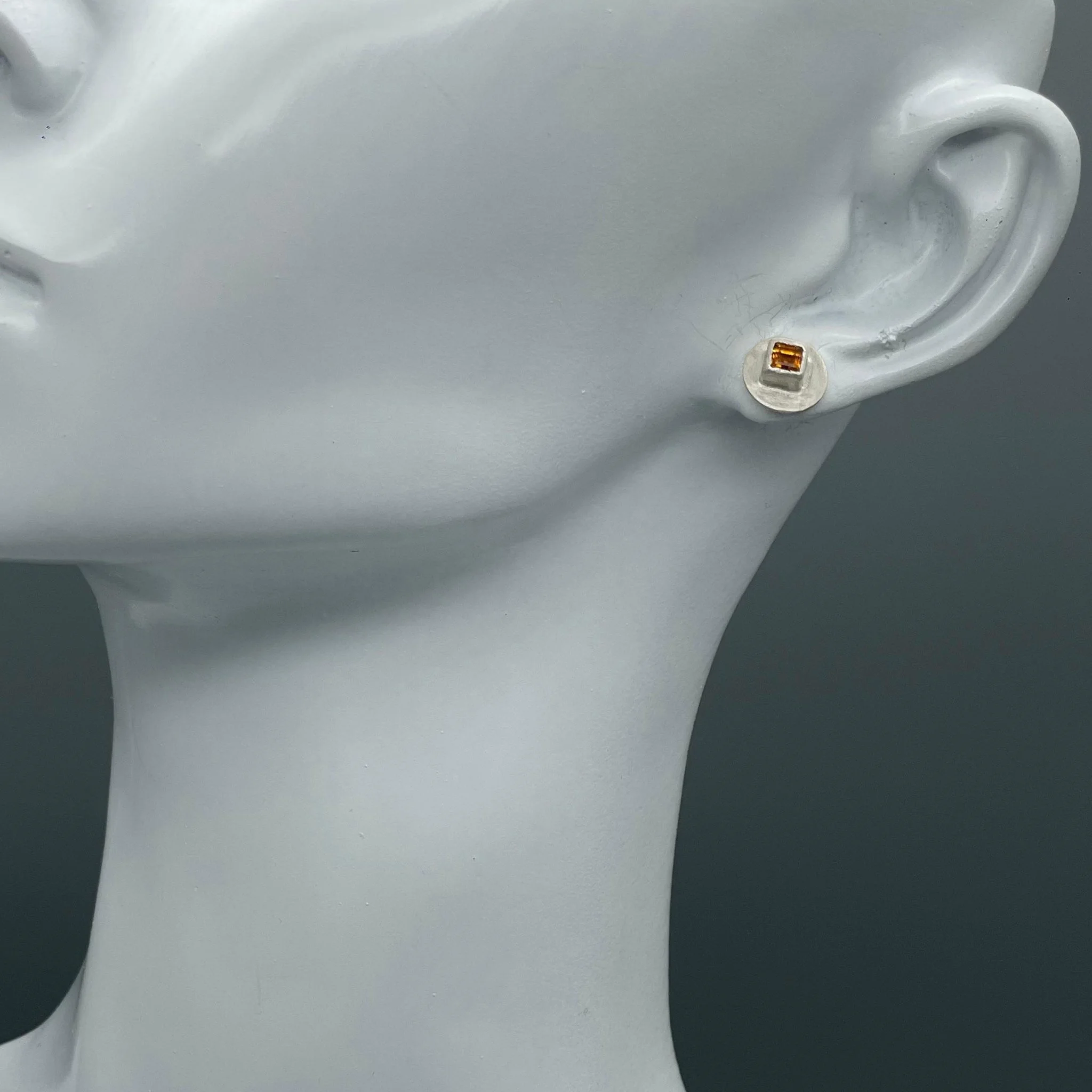 Per informazioni e ordini → WhatsApp