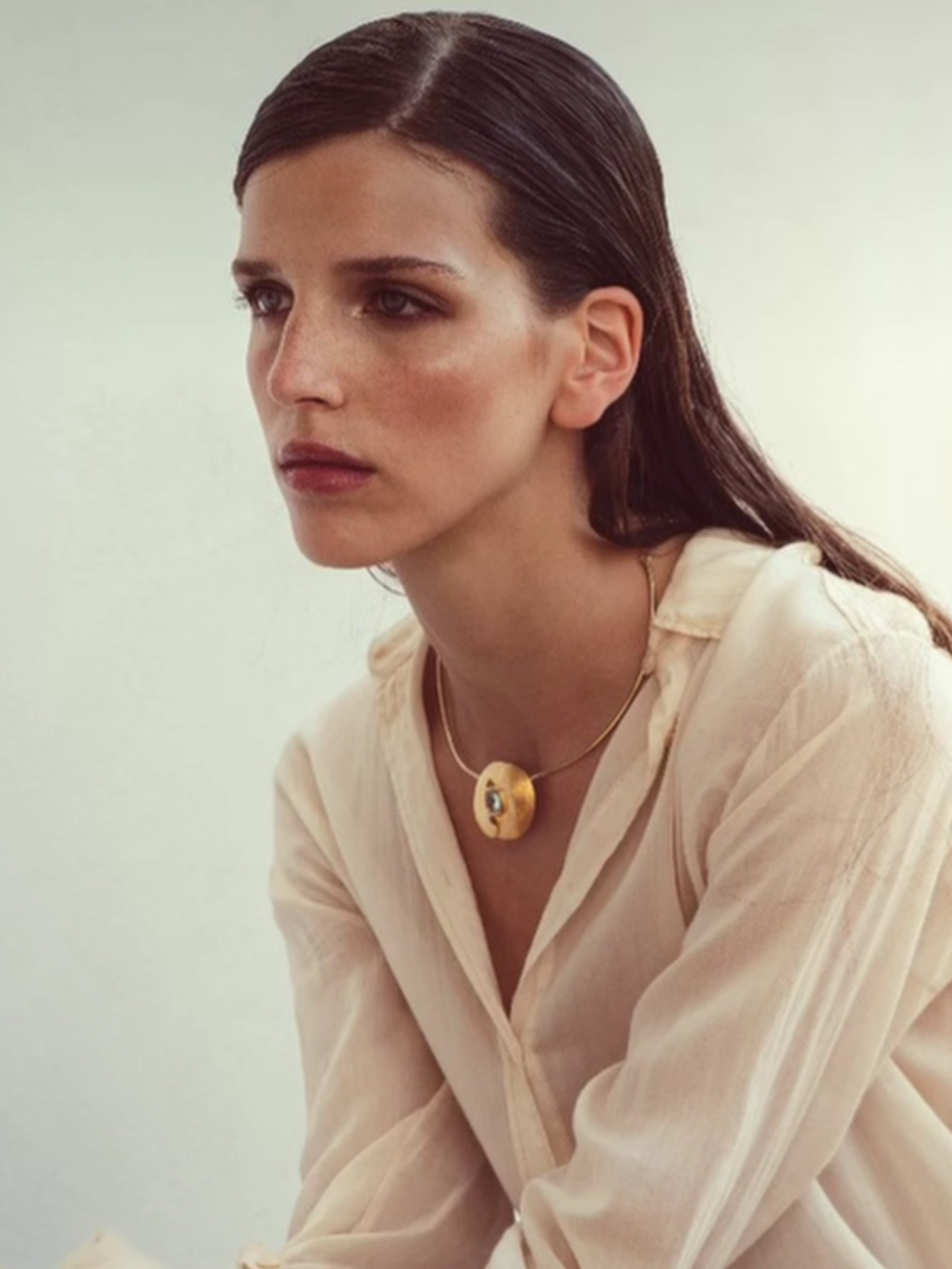 Incontri necklace in gilded sterling silver with blue topaz, HoAsen Jewelry, Crepundia Gioielli Bologna.