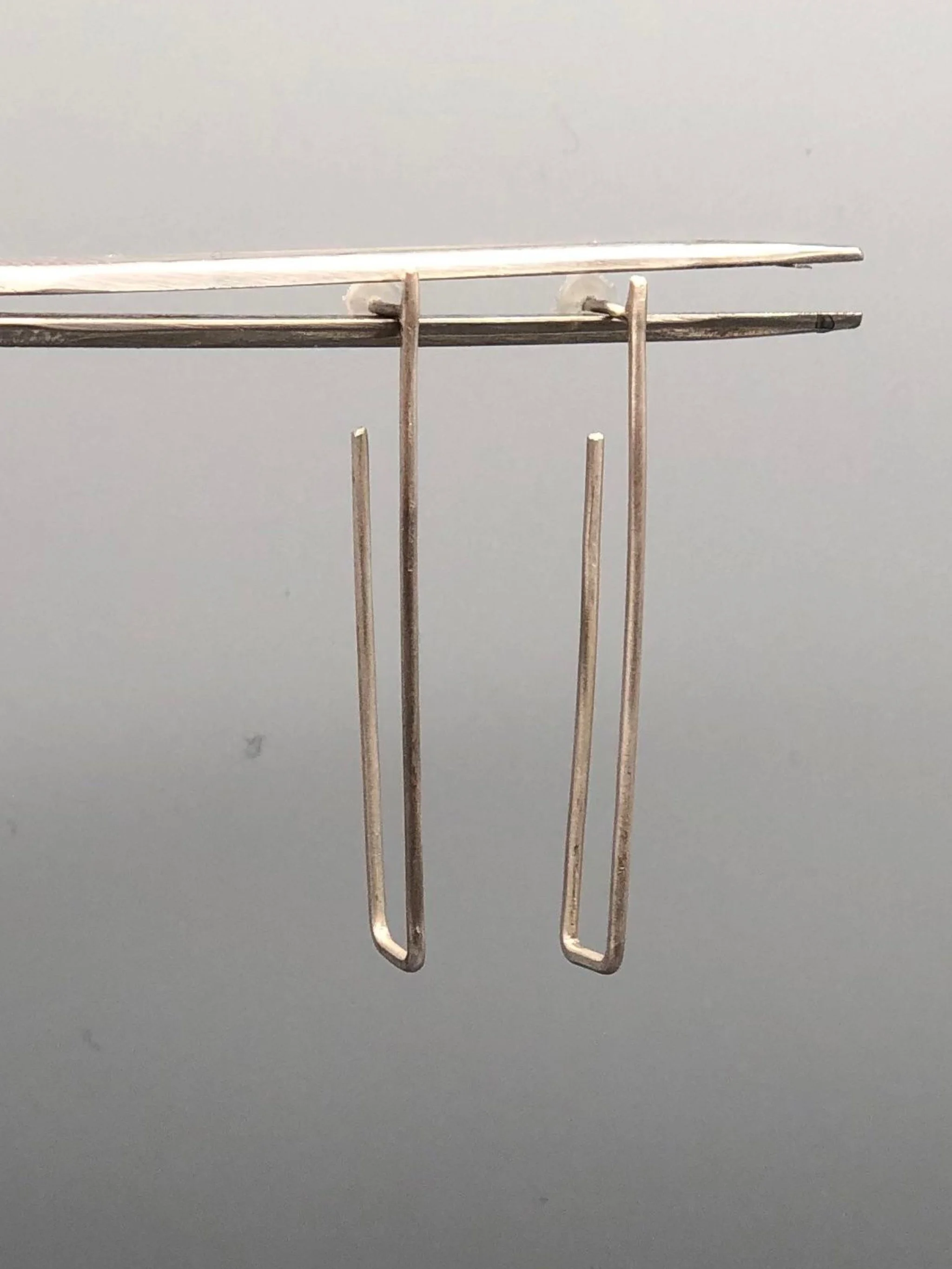 Long silver geometric earrings .111 capsule collection — Crepundia Gioielli — Crepundia Bologna minimal contemporary earrings