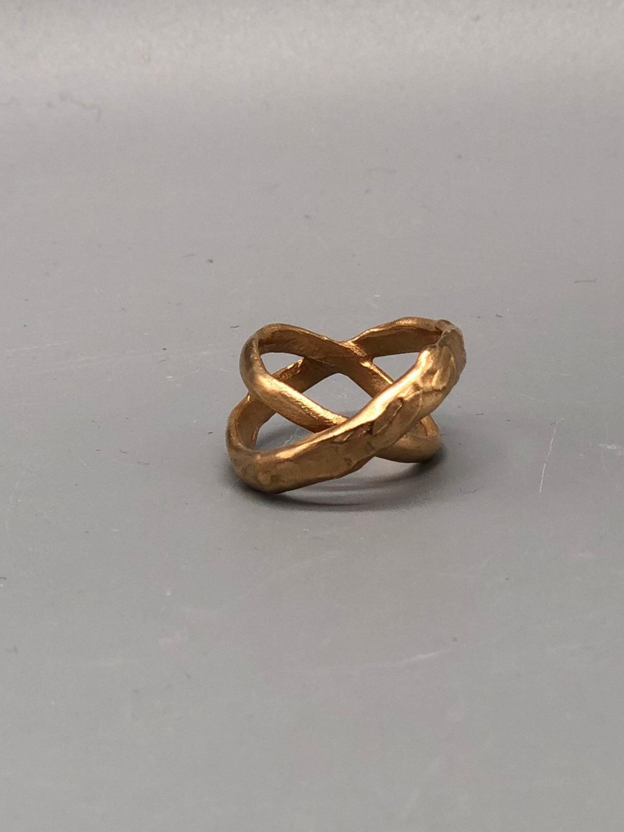 Anello Circle in bronzo di Floret Gioielli.
