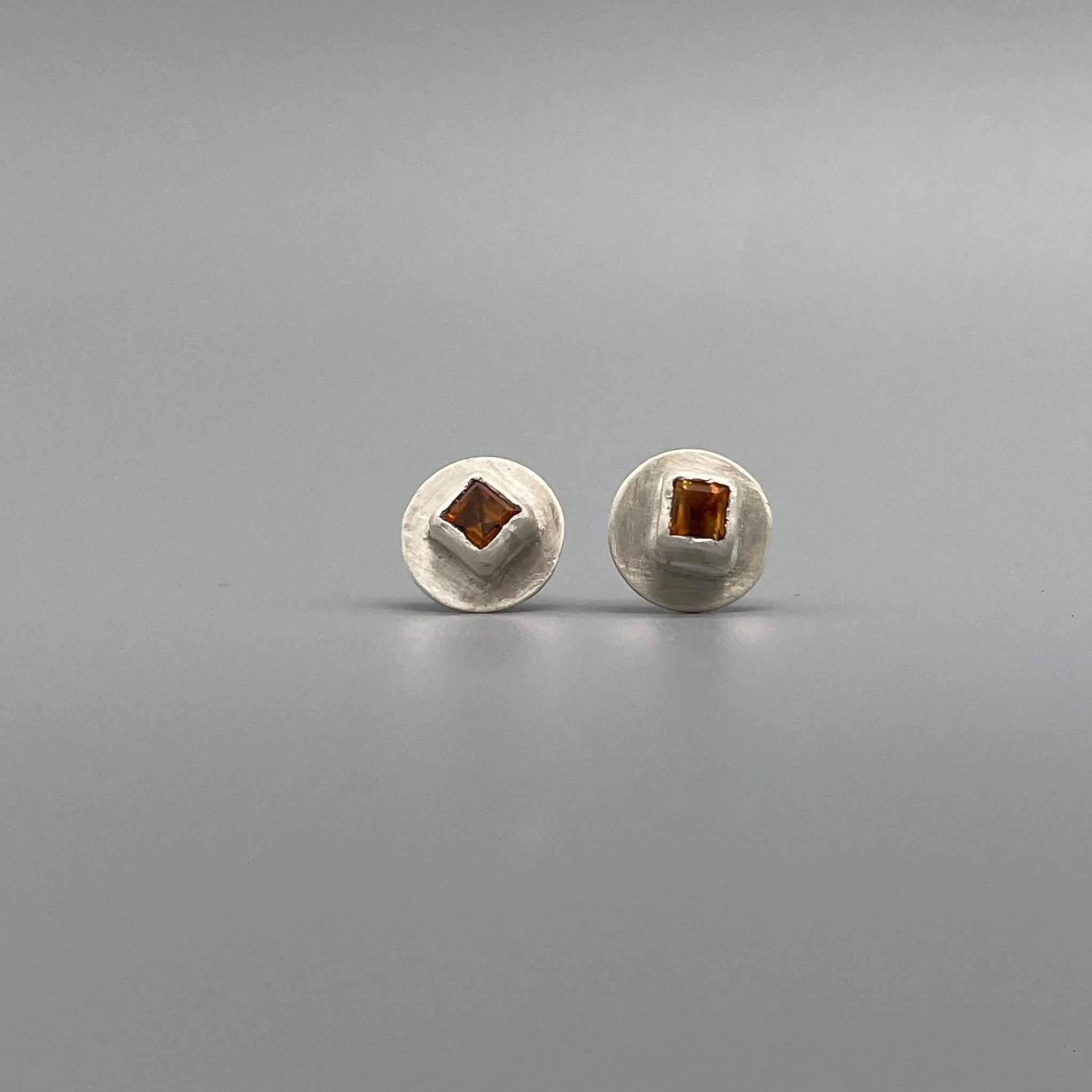 Per informazioni e ordini → WhatsApp