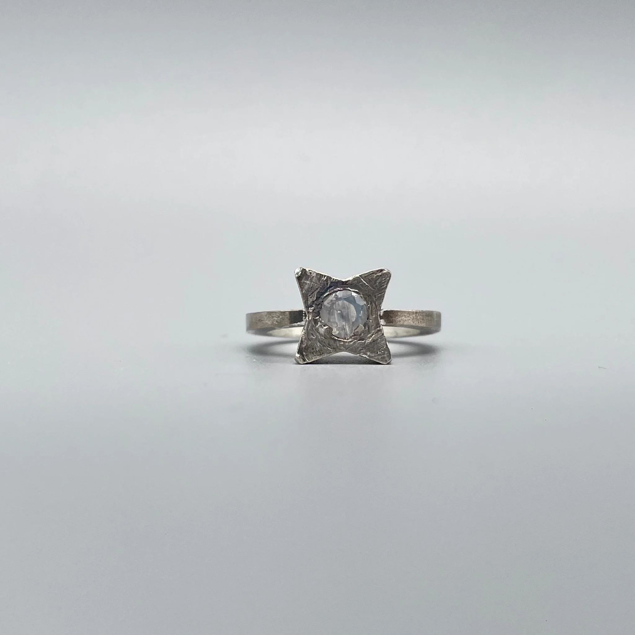 Per informazioni e ordini → WhatsApp