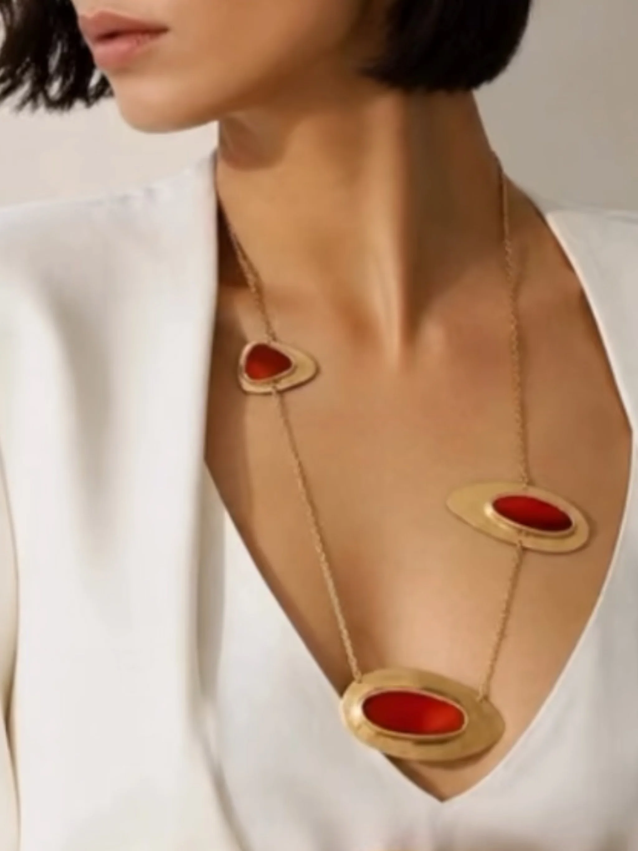 Anni Luce red and gold necklace with Murano glass elements, gold-plated brass contemporary jewelry, Crepundia Gioielli Bologna