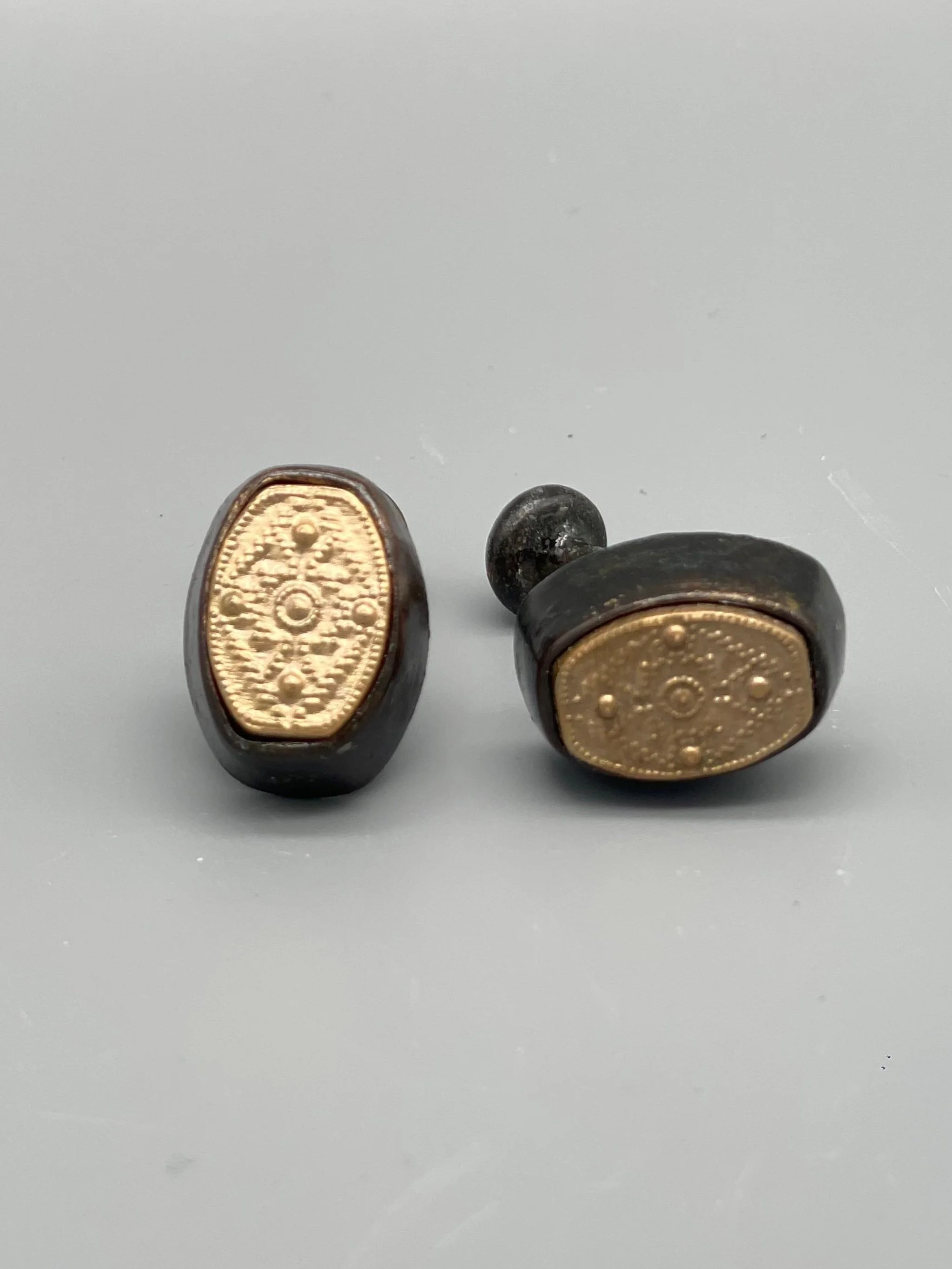Cufflinks in 925 oxidized silver with interchangeable stone, Codiceds for Crepundia Gioielli Bologna