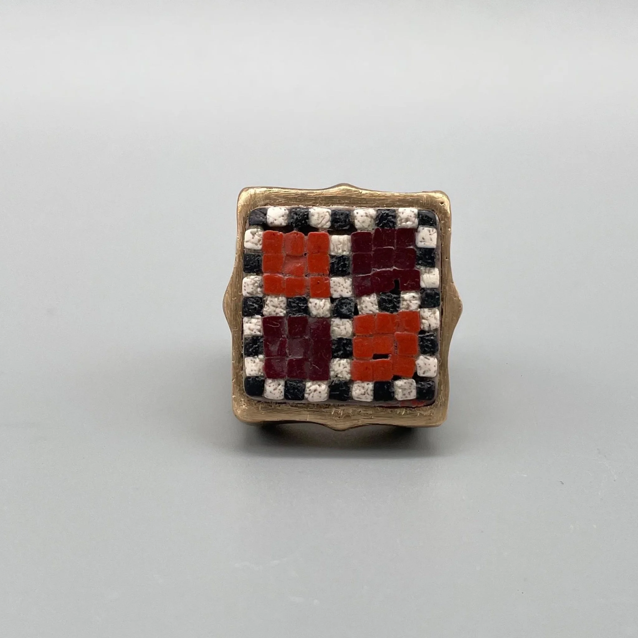 Per informazioni e ordini → WhatsApp