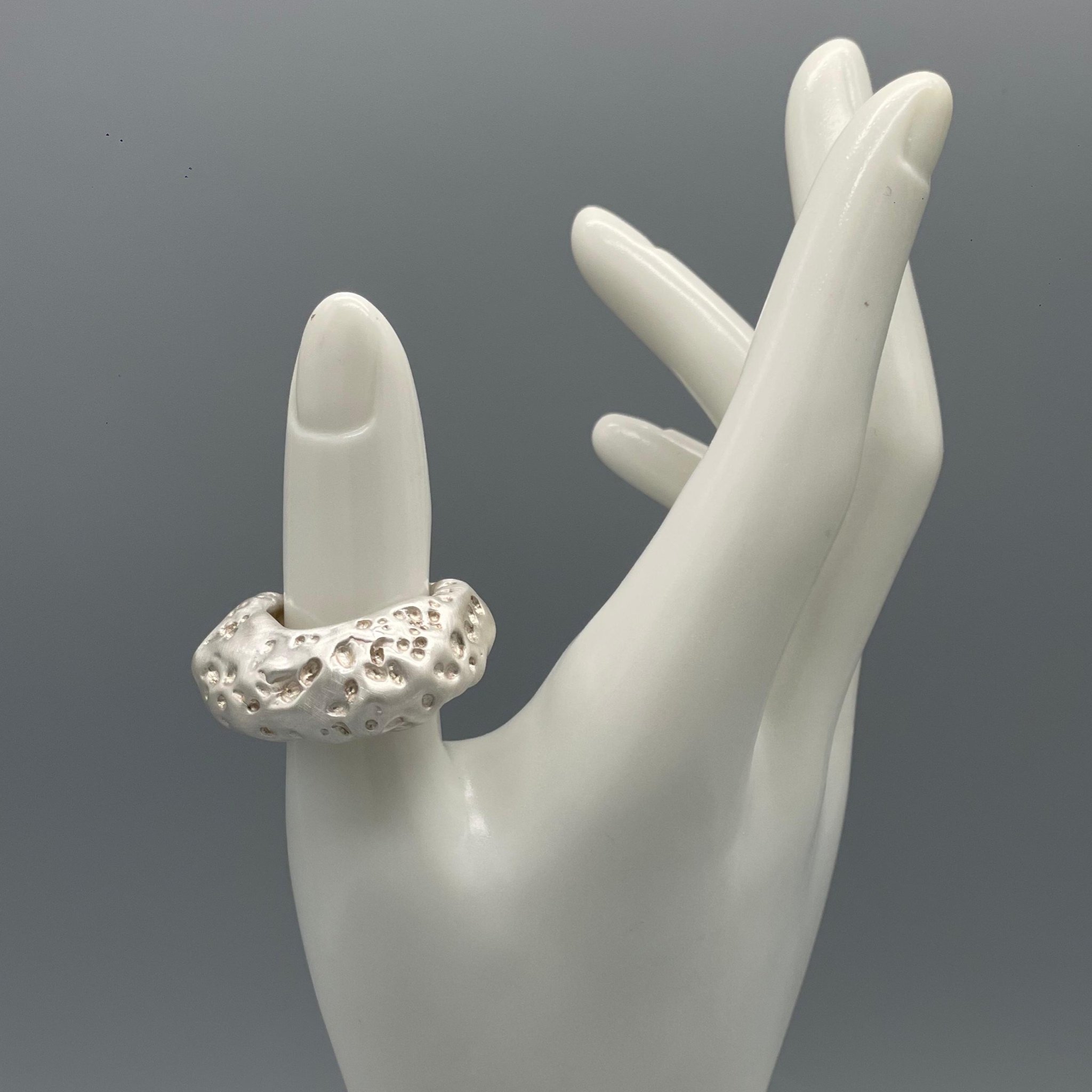 Per informazioni e ordini → WhatsApp