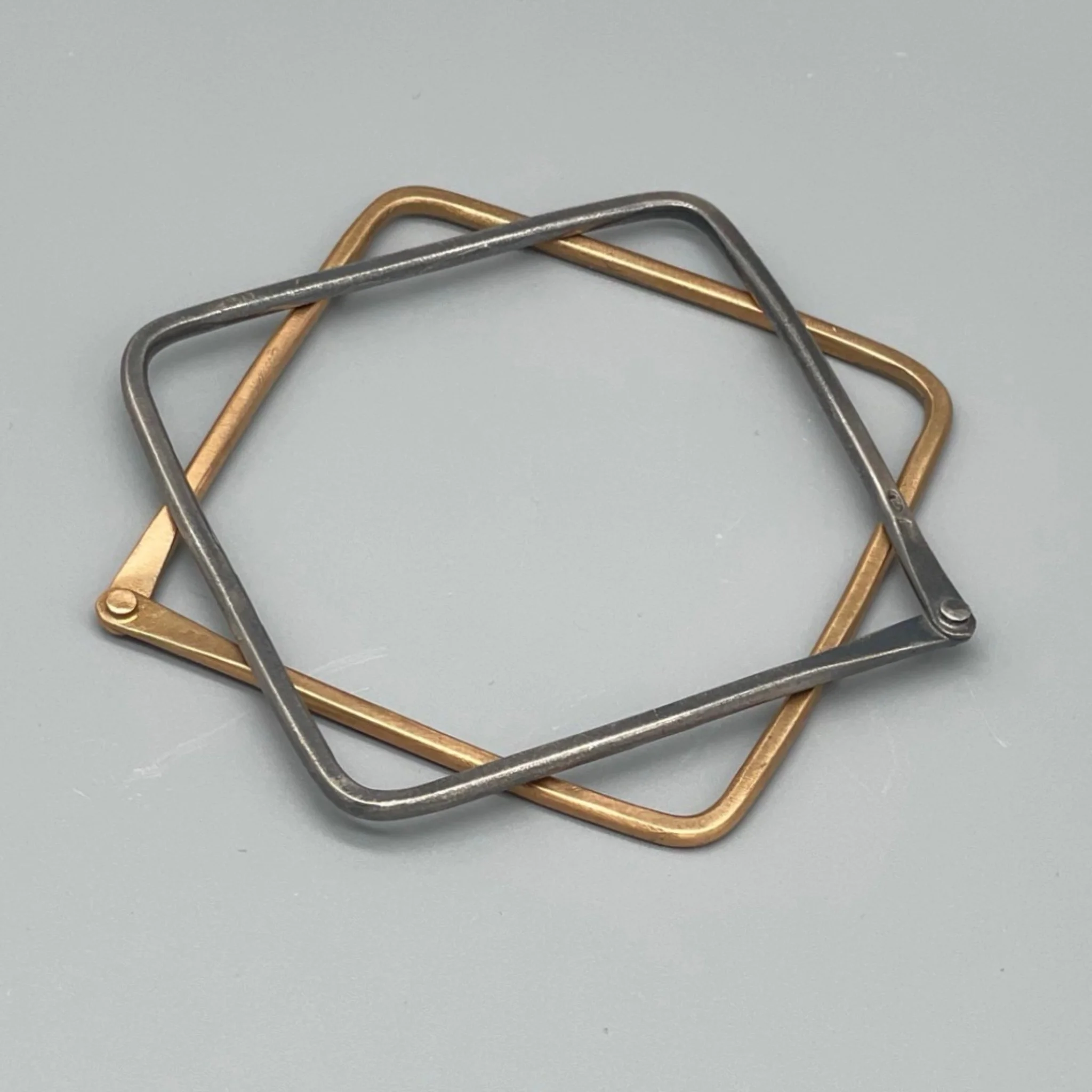 Per informazioni e ordini → WhatsApp