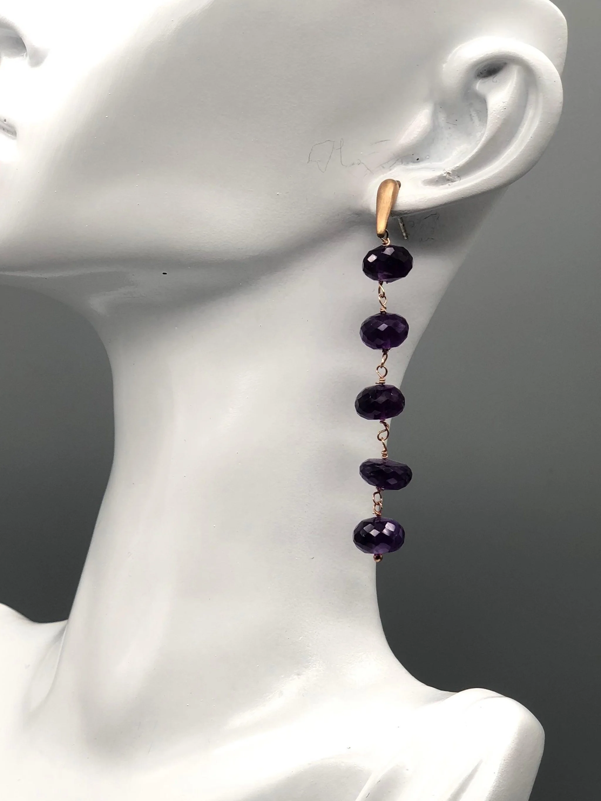 Still Drops 18 earrings by Crepundia Gioielli Bologna in bronze and faceted amethyst gemstones