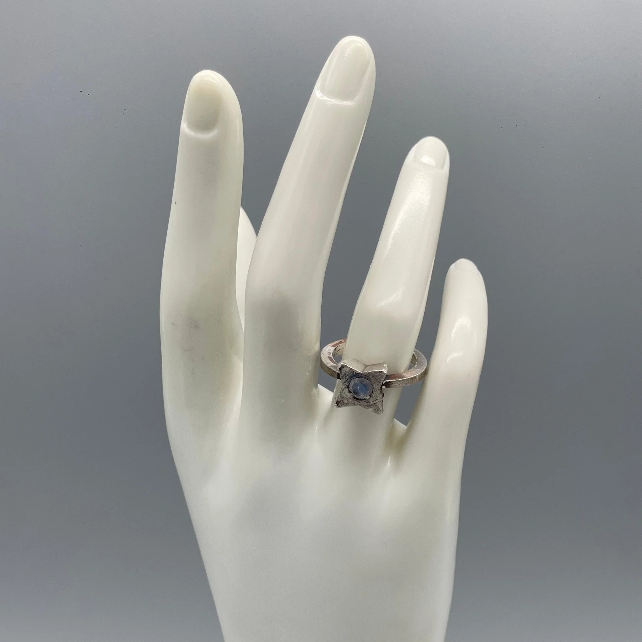 Per informazioni e ordini → WhatsApp