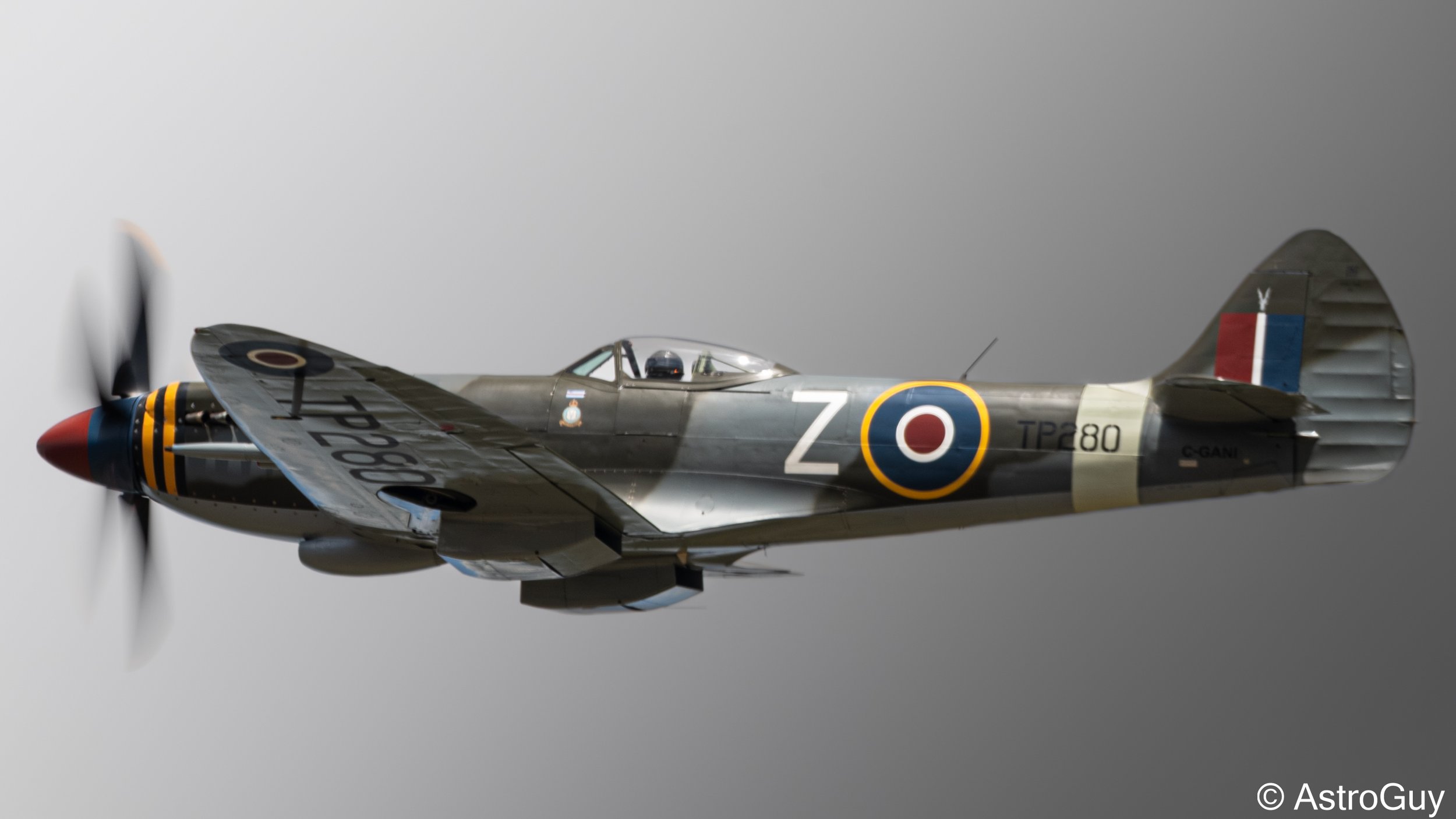 airshow london 2025 p51 mustang and spitfire-3.jpg