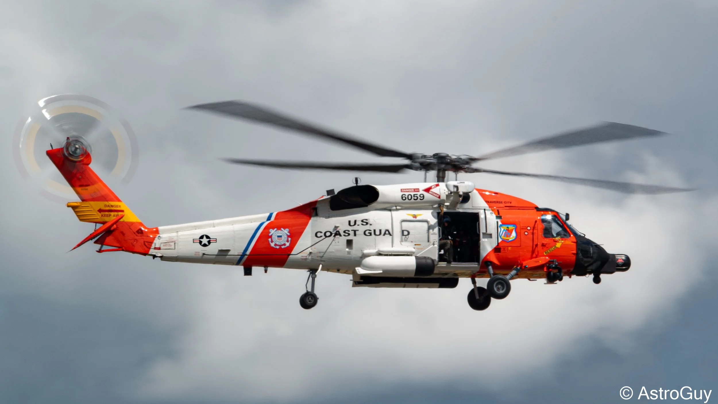 airshow london 2025 mh60 mh65-2.jpg