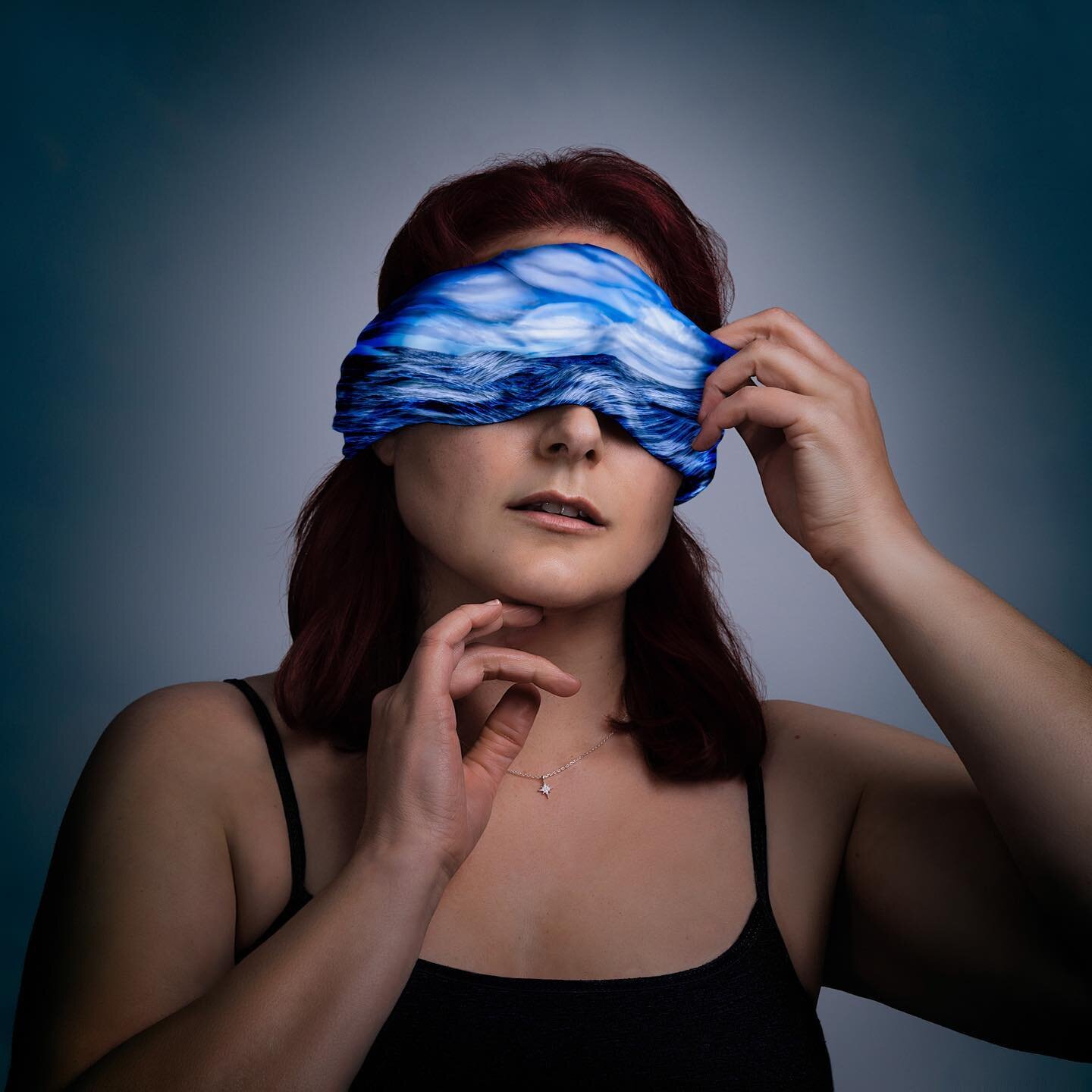 These are my tears, an ocean for you.

I created this image with simply the intention to try something new - to challenge my skills. For the scarf I used an image I took on a boat in the vast southern ocean below Tasmania. It filled me with awe. 

Th