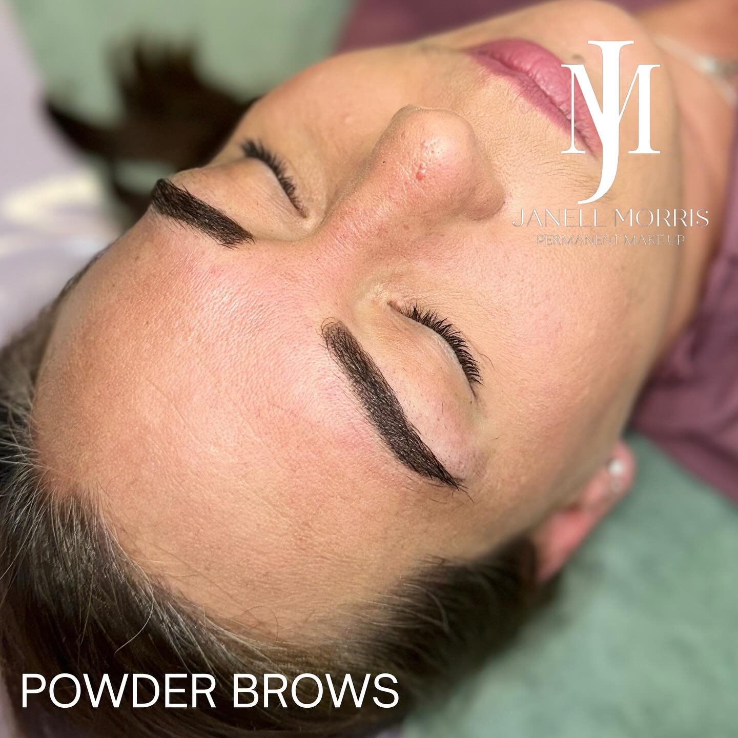 Powder brows , how stunning 🌷 using @brovipigments__southafrica 😍