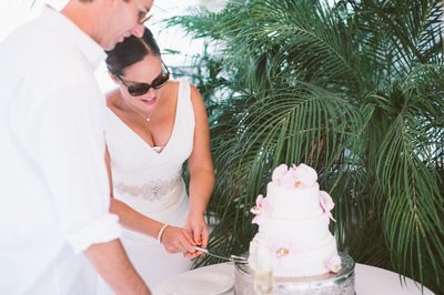 SHANNON AND ROSS'S TROPICAL PARADISE WEDDING_15.jpeg