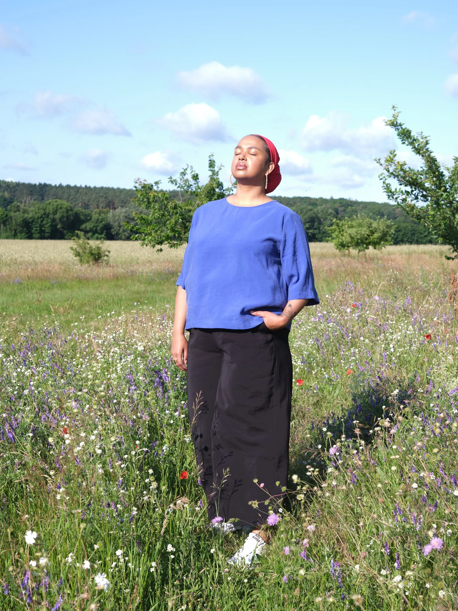 Curvy-fashion-berlin-Les-soeurs-shop-Square-Top-Blau-I.jpg