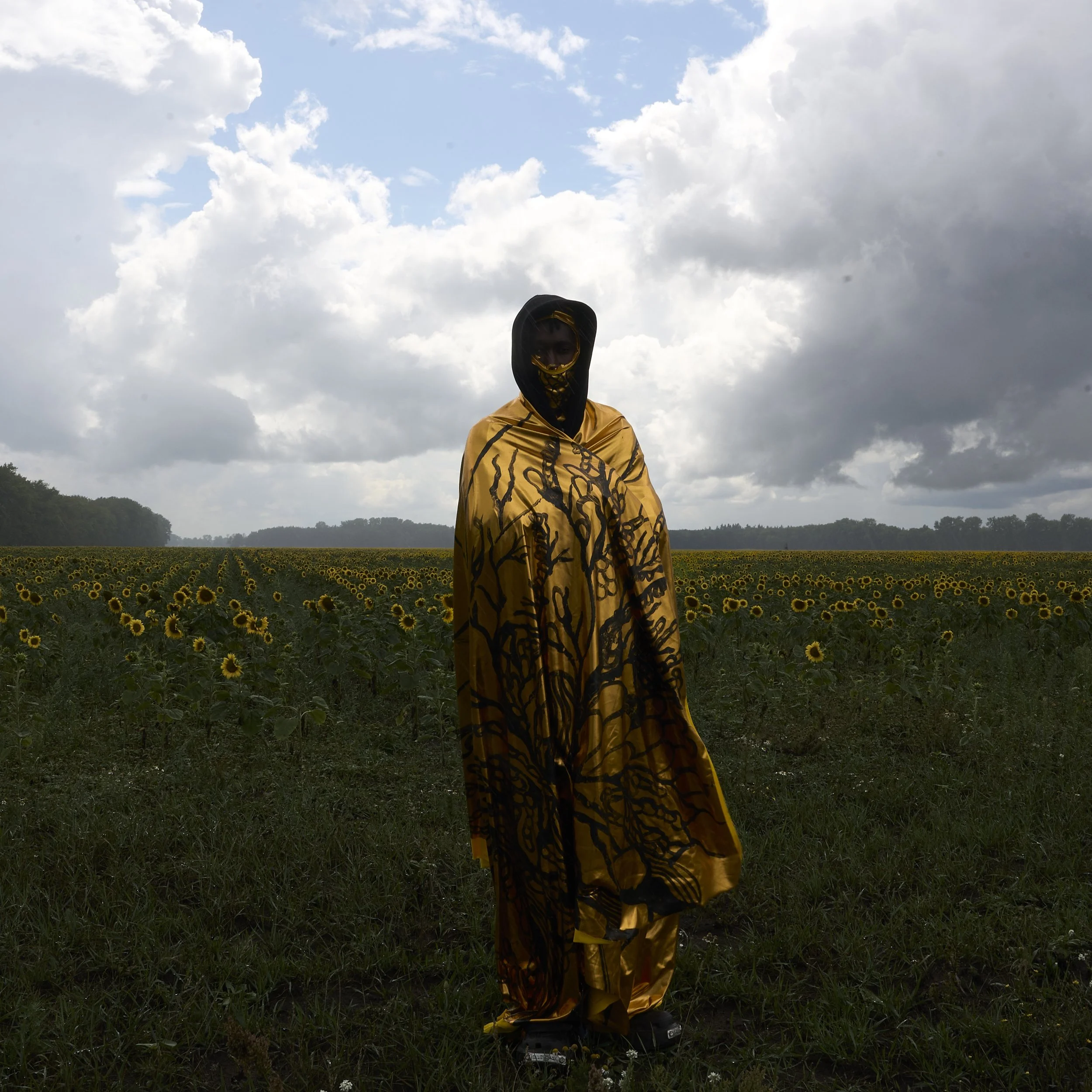 Jasmin Moallim - Exhibition - a multimedia work that explores the question of human existence and creative power: