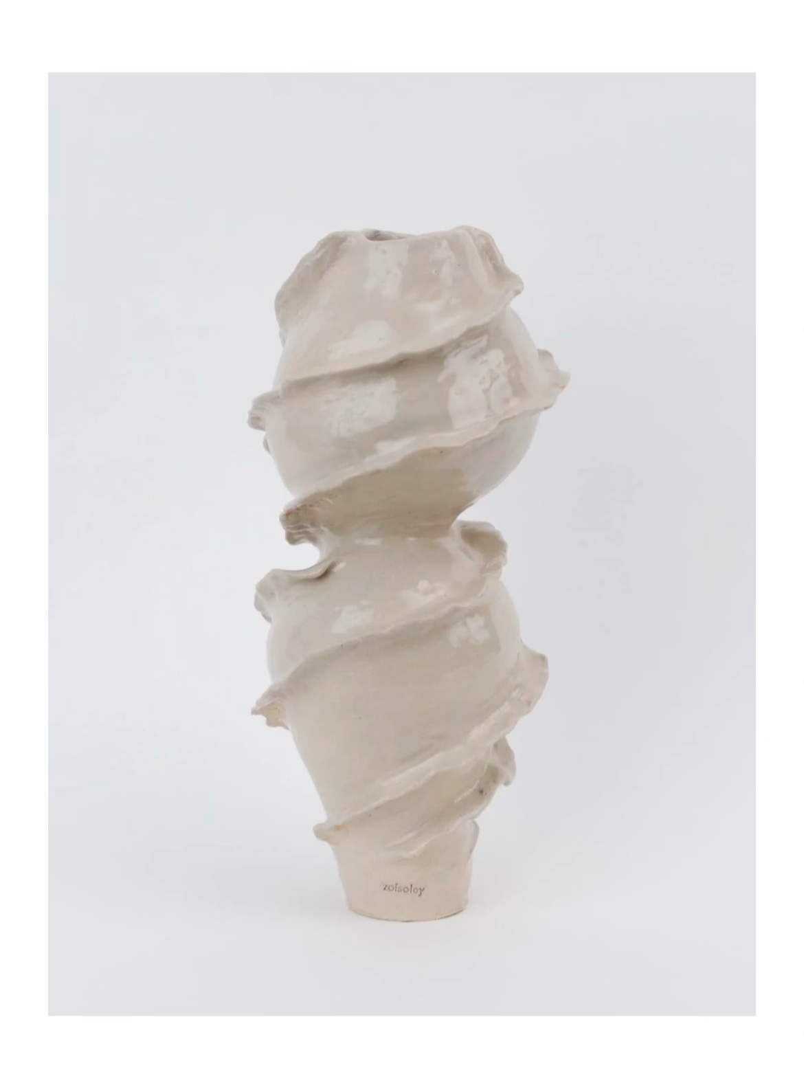 Matahari Vase 
H 39cm x D18cm