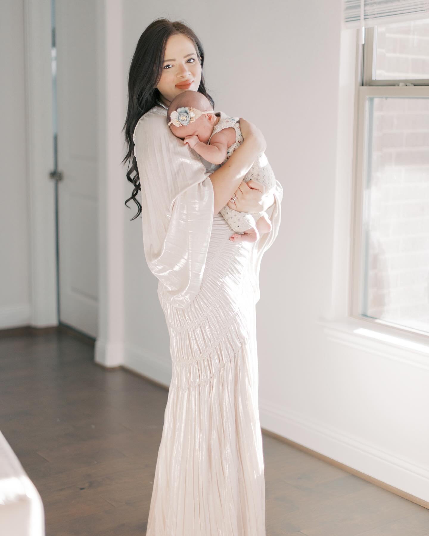✨A newborn brings a love you never knew you needed.✨
When you become a mom, your world shifts &mdash; the tiniest moments suddenly mean everything.
.
.
.
.
.
Dallas Newborn Photographer 
Dallas Family Photographer 
Frisco Maternity Photographer 
Fris