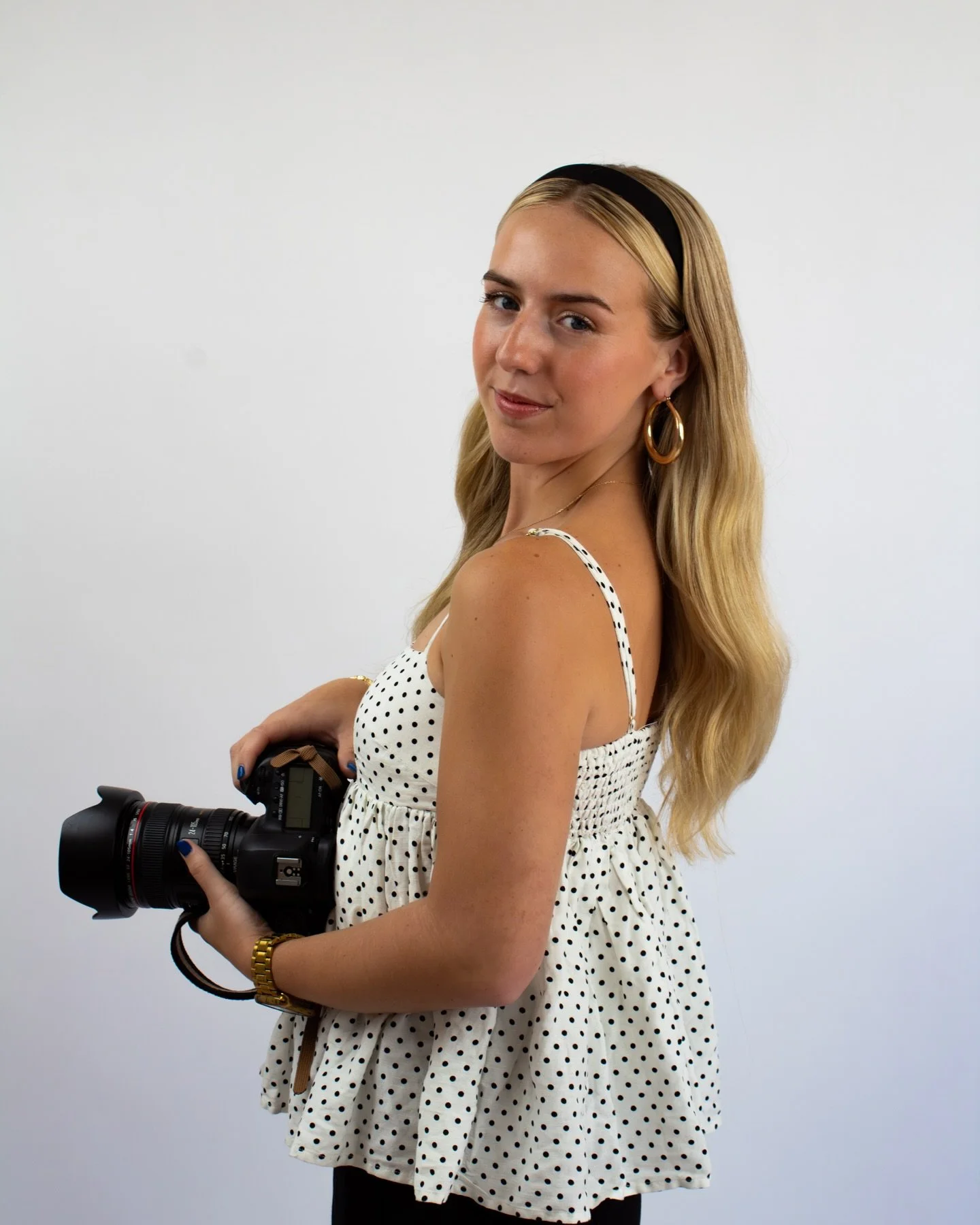 Photographer/ Assistant @liv1377 @shotbylivswain has been with Monarch for just a few months and already kills it on content days.

She&rsquo;s known for her incredible photography skills and always delivering the best results for our clients.

Swipe