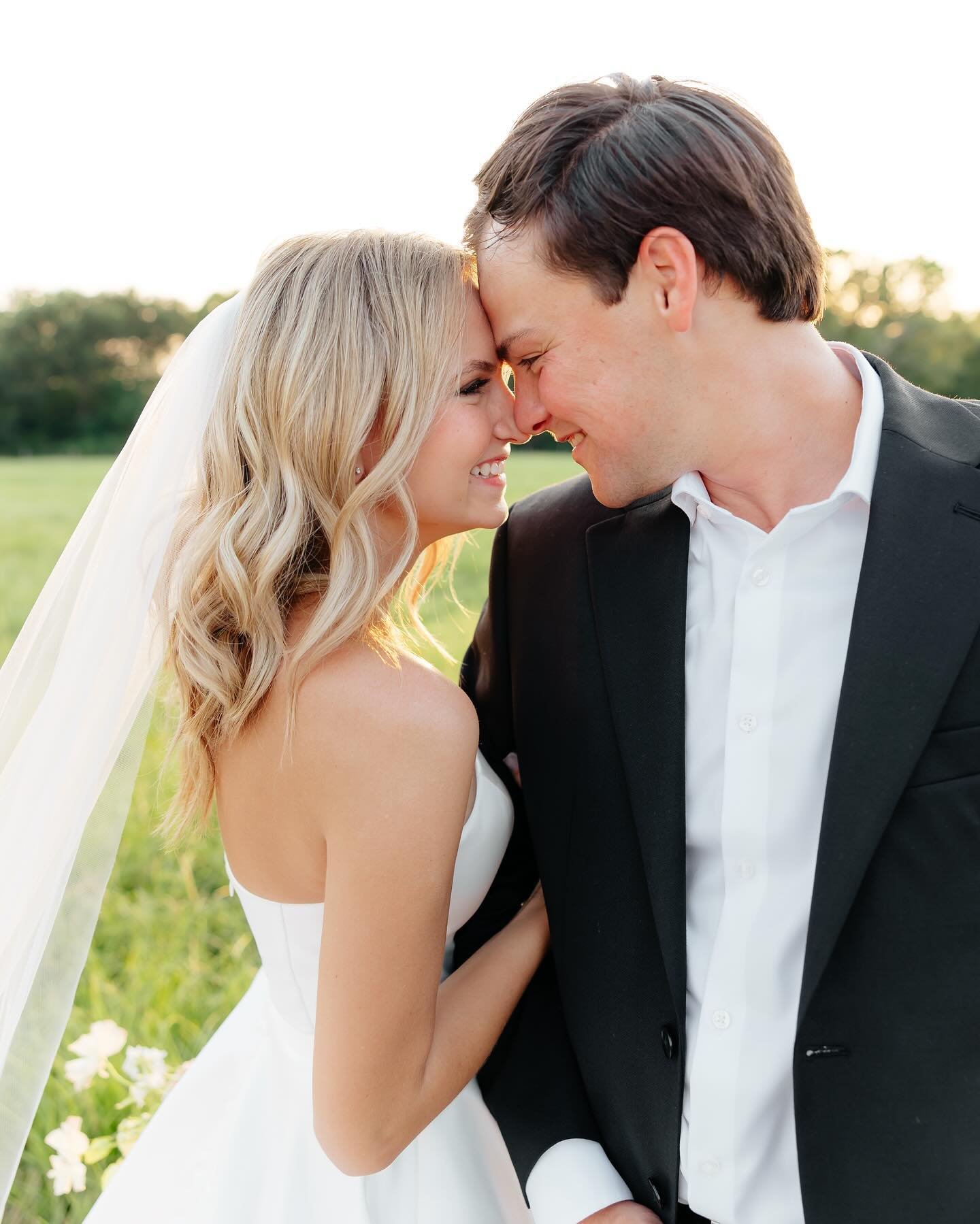 The most stunning golden hour with Elisabeth &amp; Caden💛
