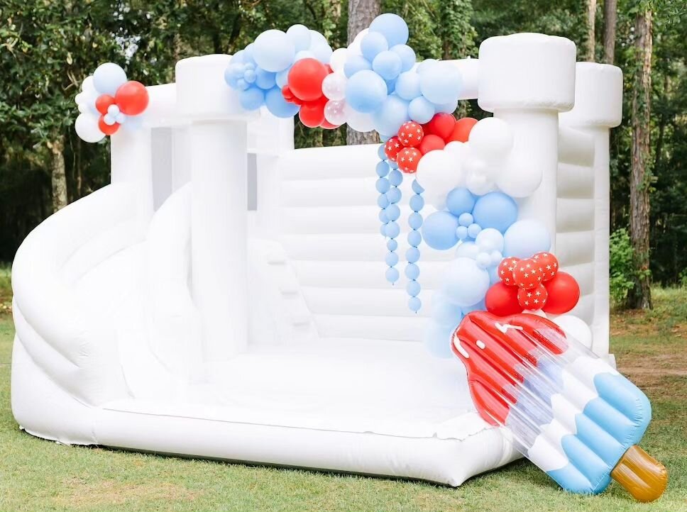It's almost time to celebrate the 4th of July! ❤️🤍🩵💙
Our waterslide, The Wave, is the perfect way to cool off and add some fun to your next party! To book, go to our website inflatewiregrass.com

🌊Waterslide: @inflatewiregrass
🎈Balloons: @theper